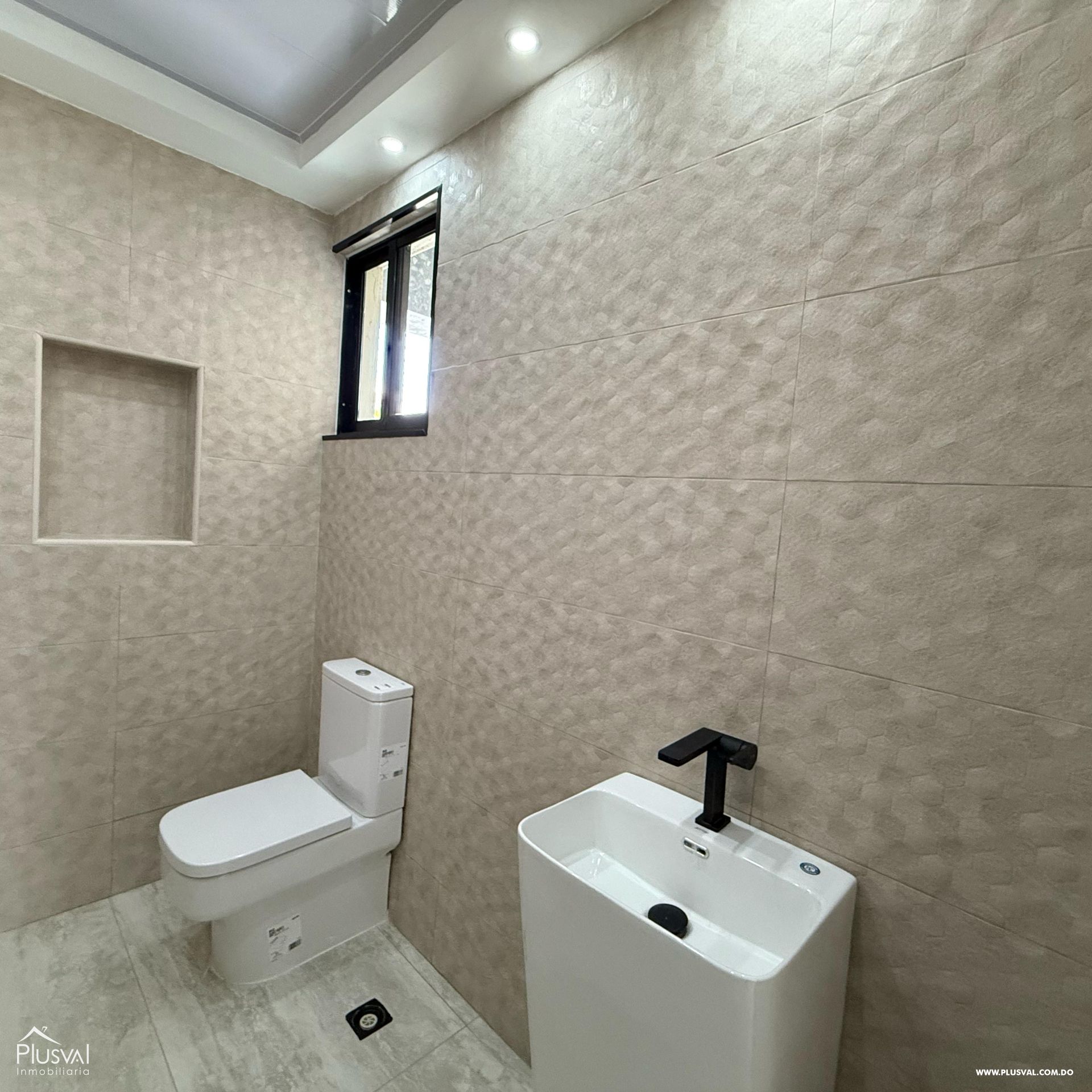 Apartamentos en torre moderna en La Moraleja 418969