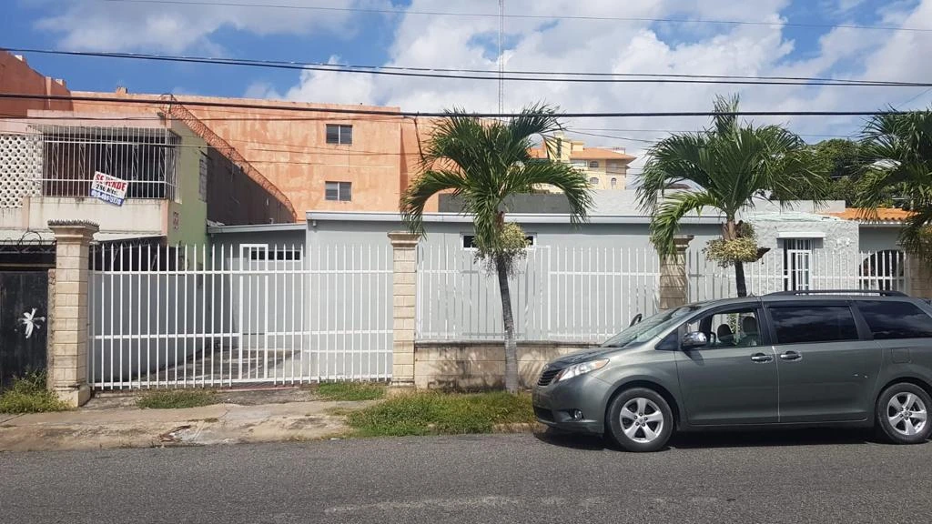 Casa con vocación comercial en venta y alquiler en Gazcue 444413