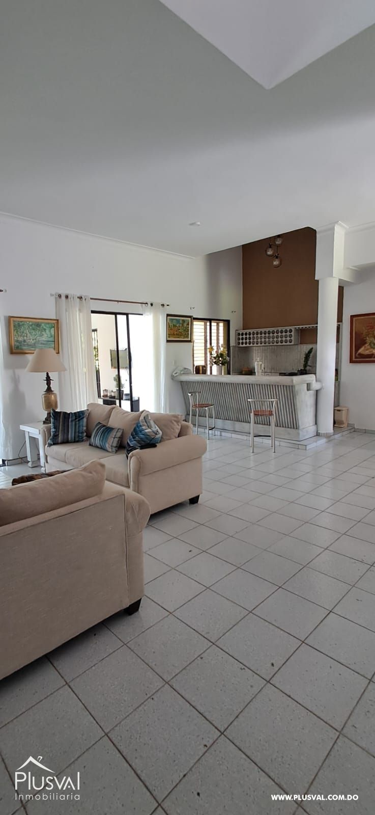 Villa de dos niveles en alquiler en Haina 472982