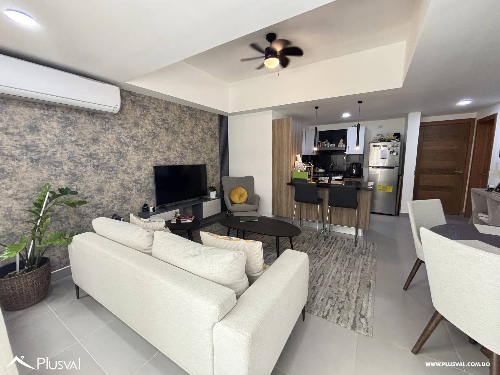 Apartamento en venta de 1 habitación en Evaristo Morales 511026