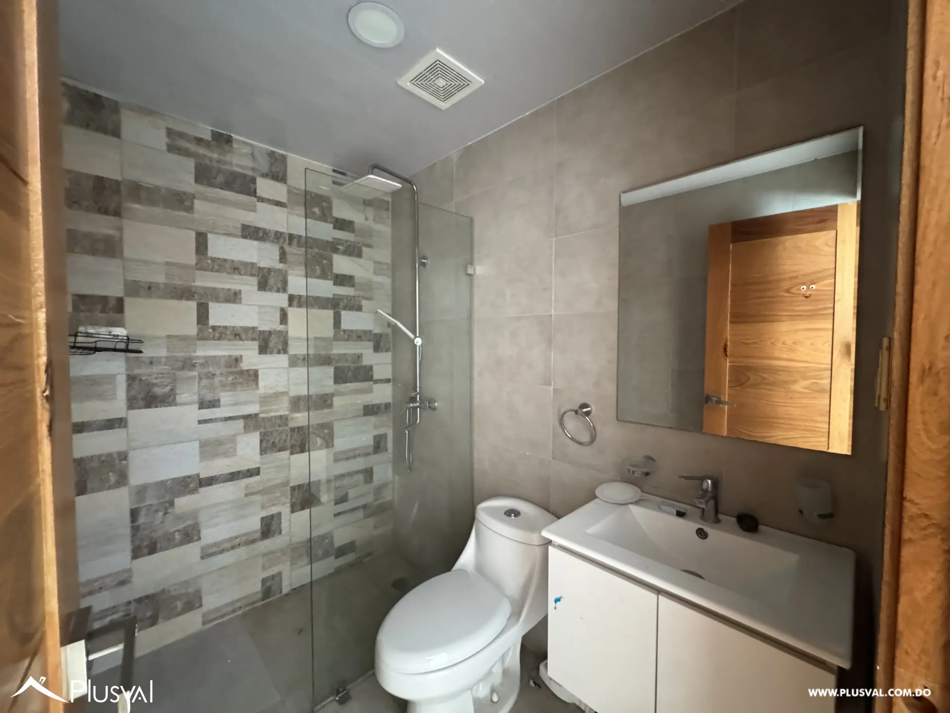 Apartamento en alquiler en torre moderna con vista a la ciudad | 3 habitaciones 530637