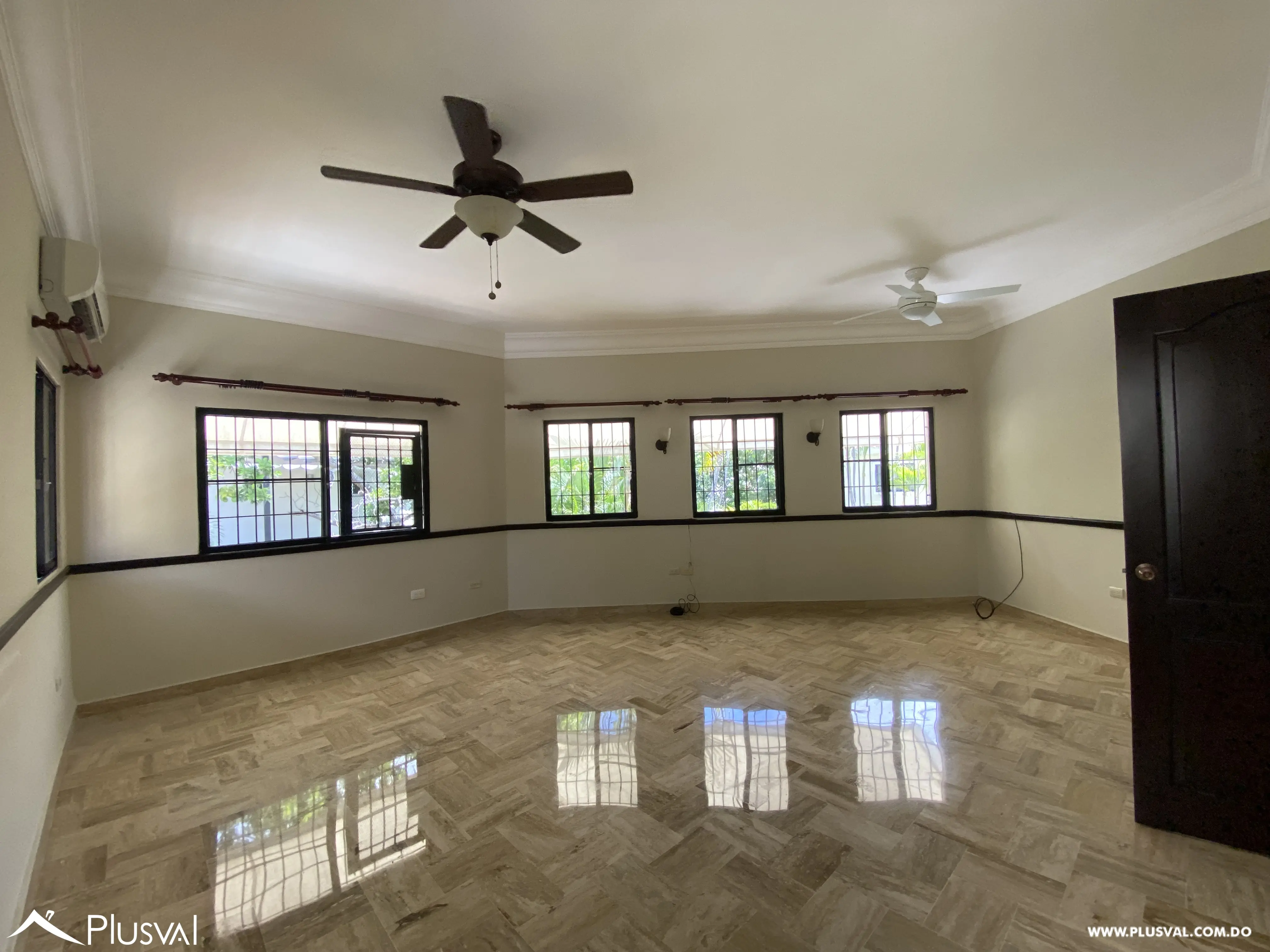 Alquilo Excelente Casa Residencial en Las Praderas 455445