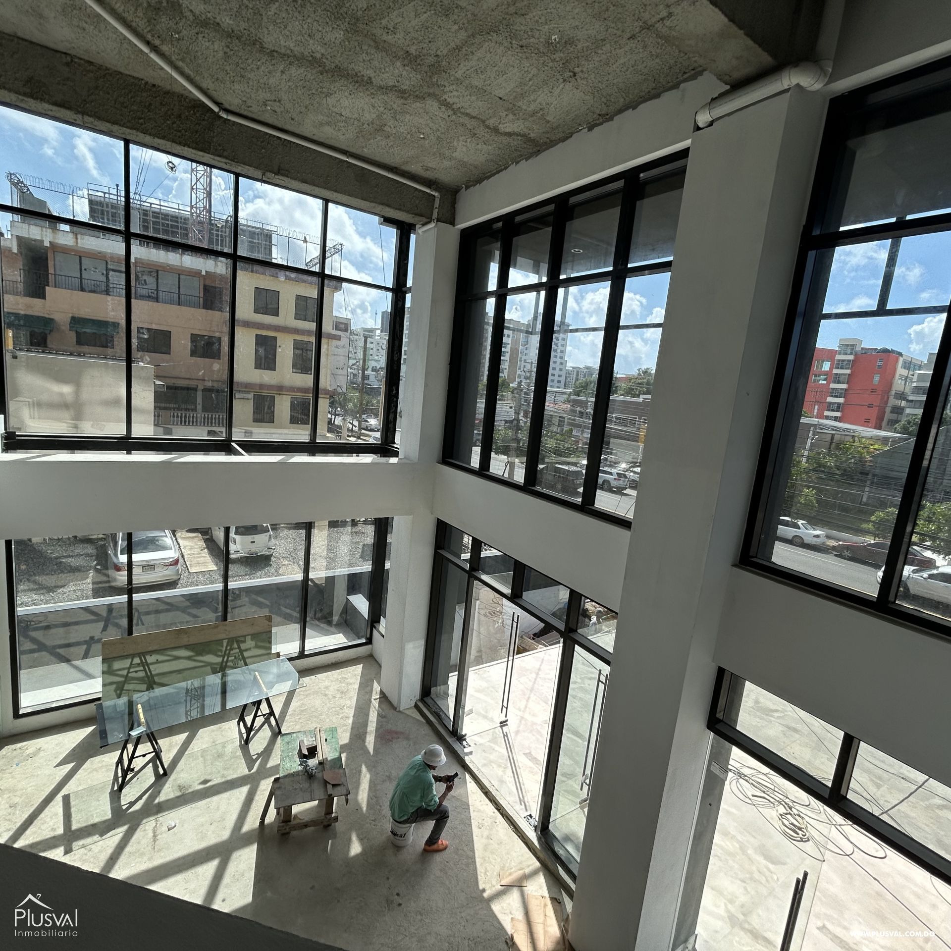 Alquiler local comercial en Bella Vista. 381389