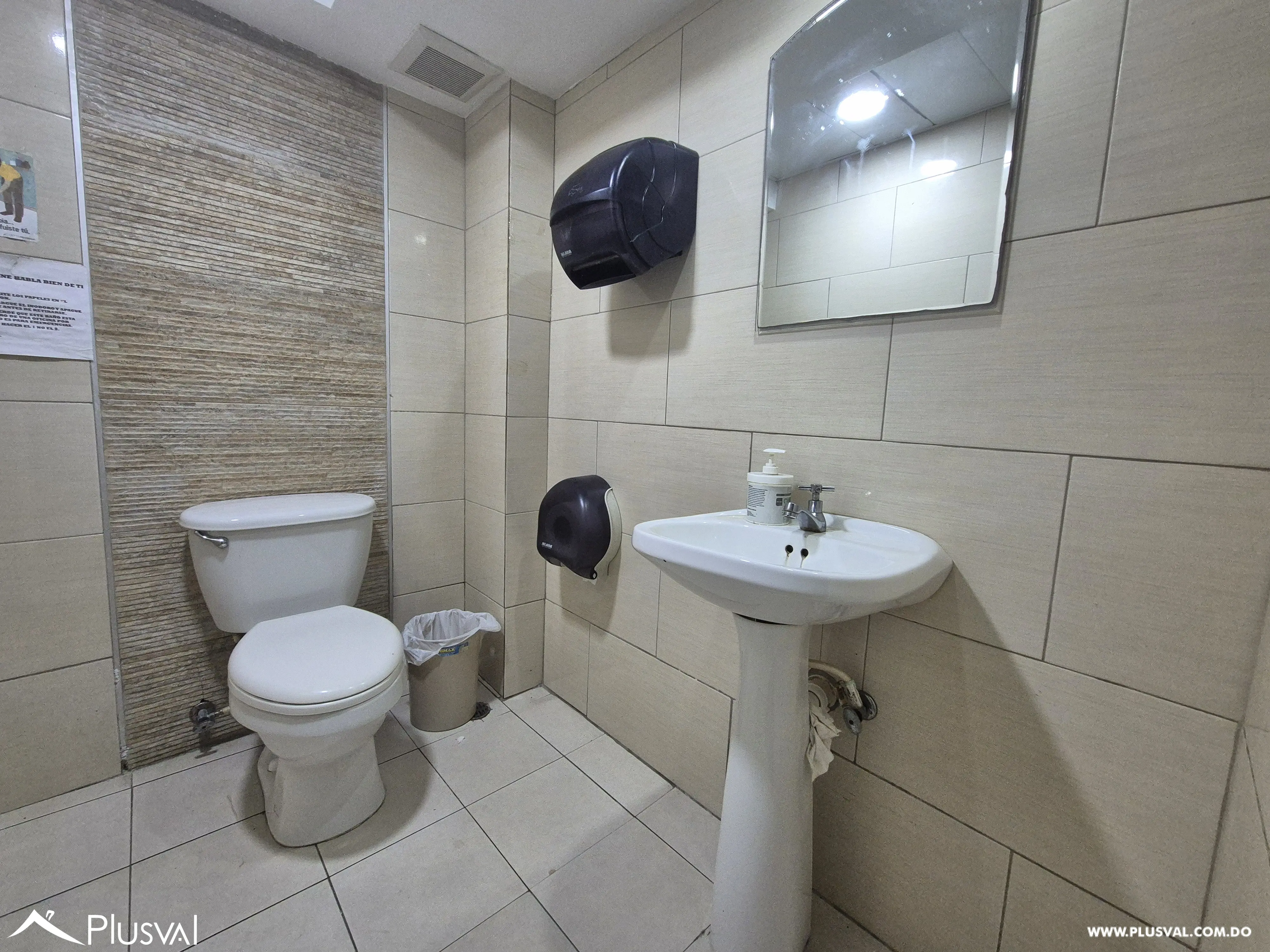 Edificio comercial en venta en Villa Juana 484120