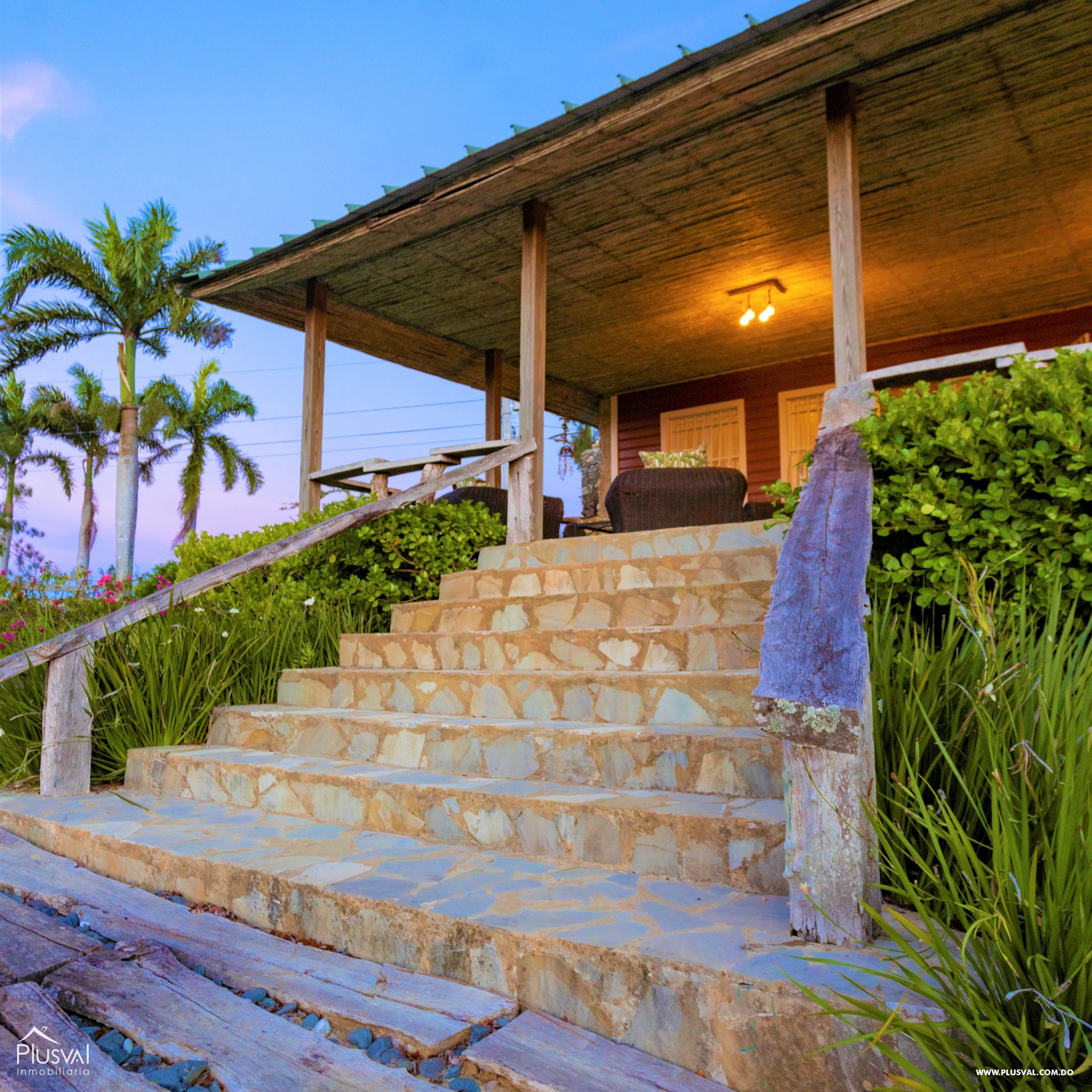 Venta Villa tipo Casa de Campo construida en madera vista al Mar y Montañas 211194