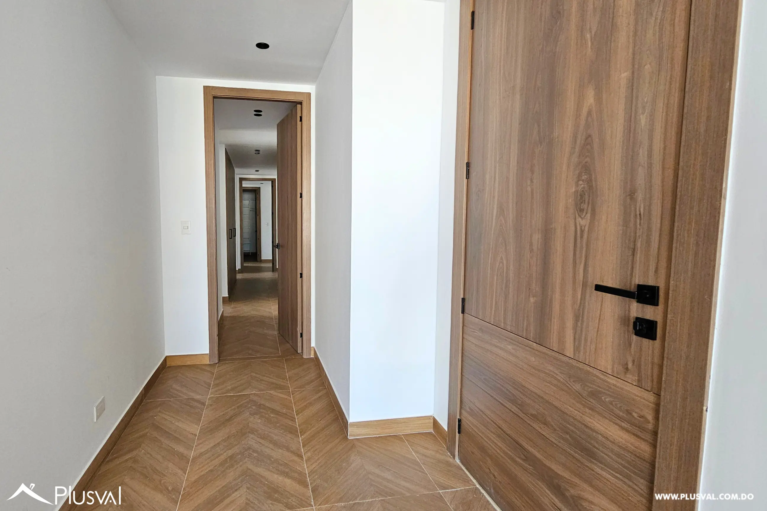 Apartamento en alquiler piso alto en Piantini 477557