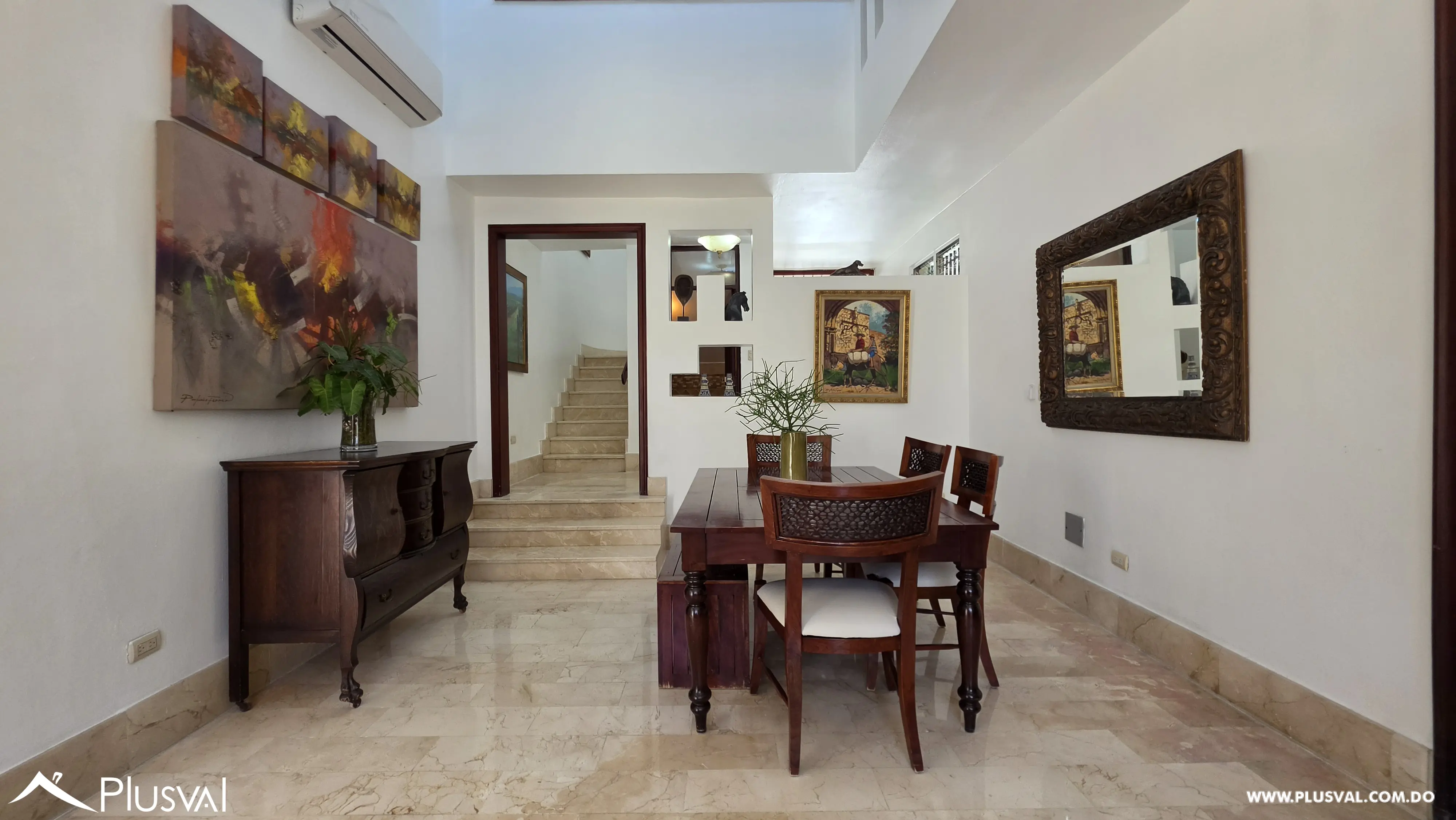 Buscas Espacio, Tranquilidad y Ubicación Céntrica: La Casa Ideal para tu Familia", La Esperilla 521303