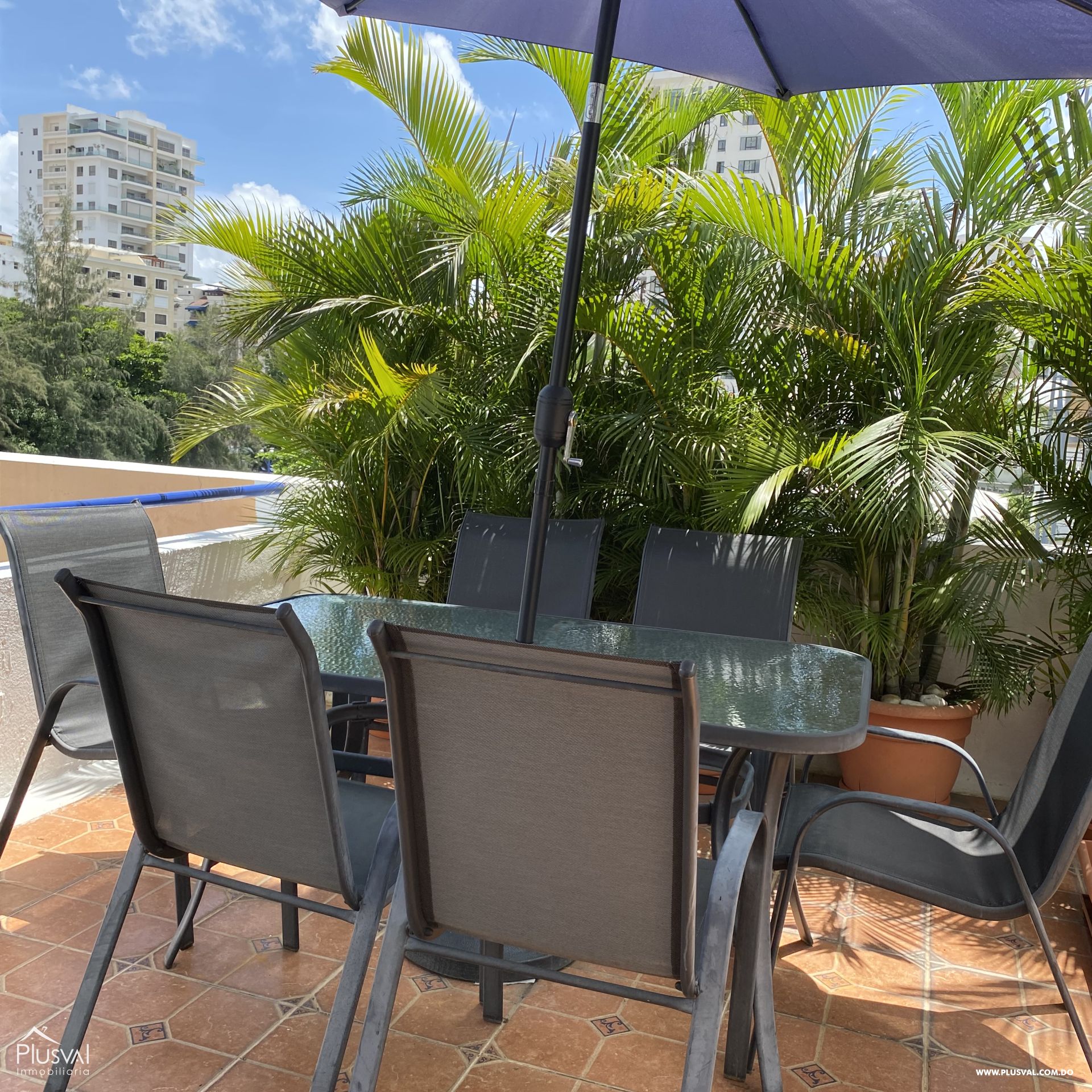 Amplio y fresco Apto clásico con Terraza Privada 366188