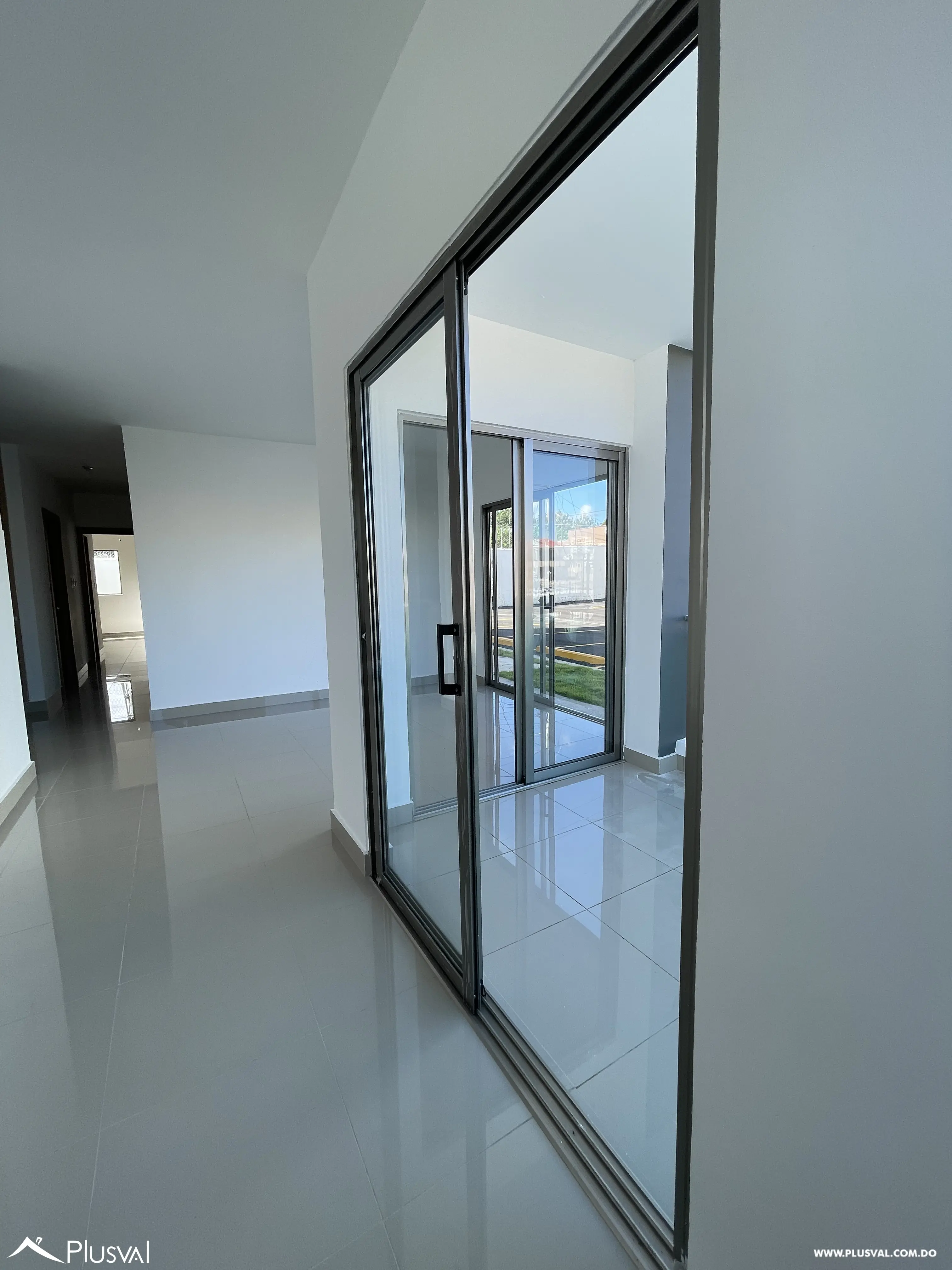 Complejo de  Aptos - Primer Nivel - 3 Habitaciones + Patio 528097