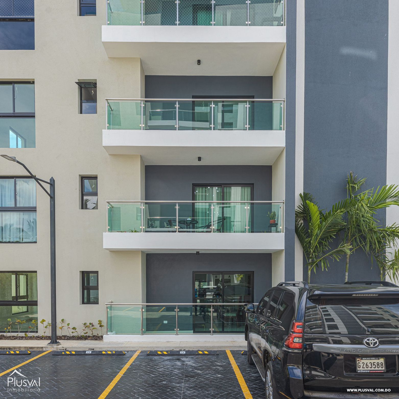 Exclusivo Apartamento Amueblado de 3 Habitaciones 244990