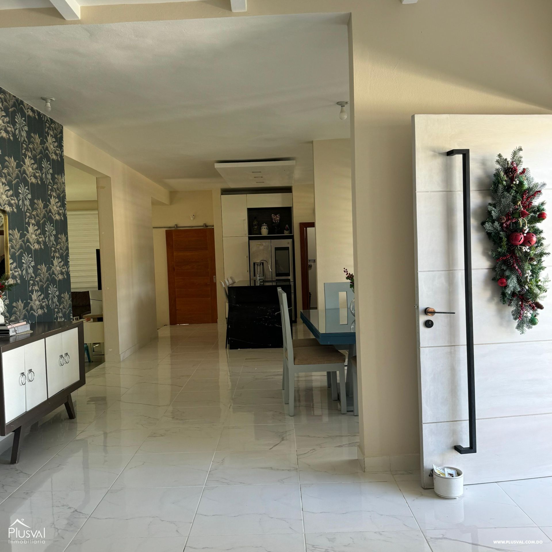 Casa con amplios espacios y moderno diseño en La Vega. 397662