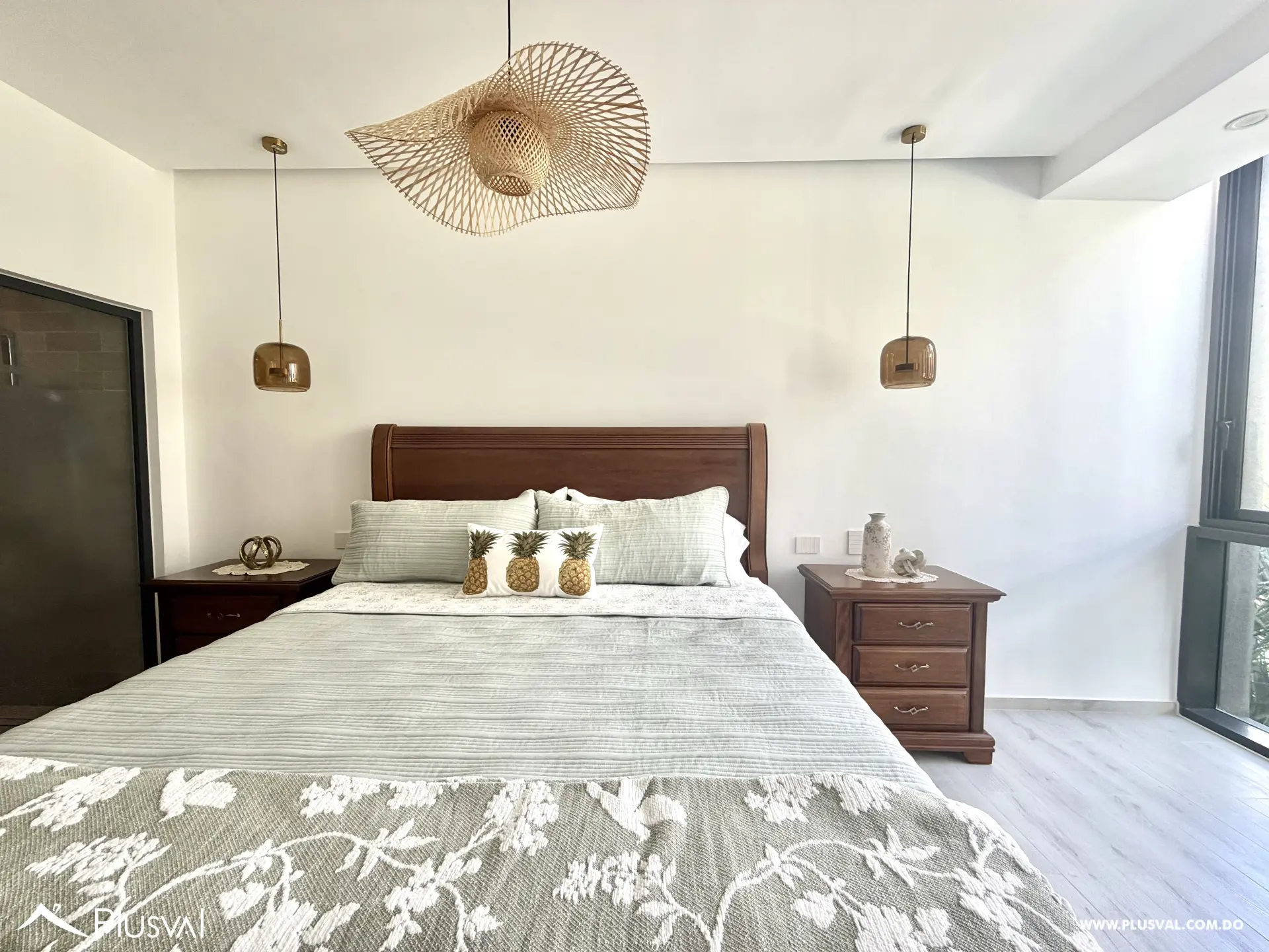 Apartamento amueblado en venta en Ocean Bay 522164