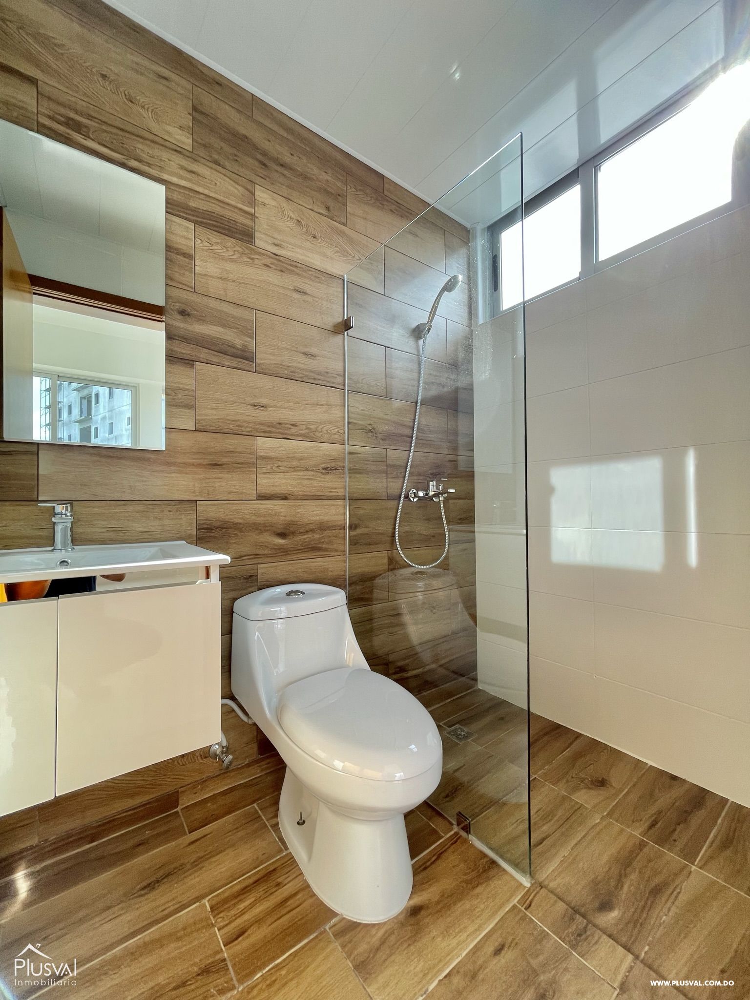 Alquiler Apartamento 2 Hab + Estudio, con Area Social y 2 parqueos + Locker en Serralles 235930