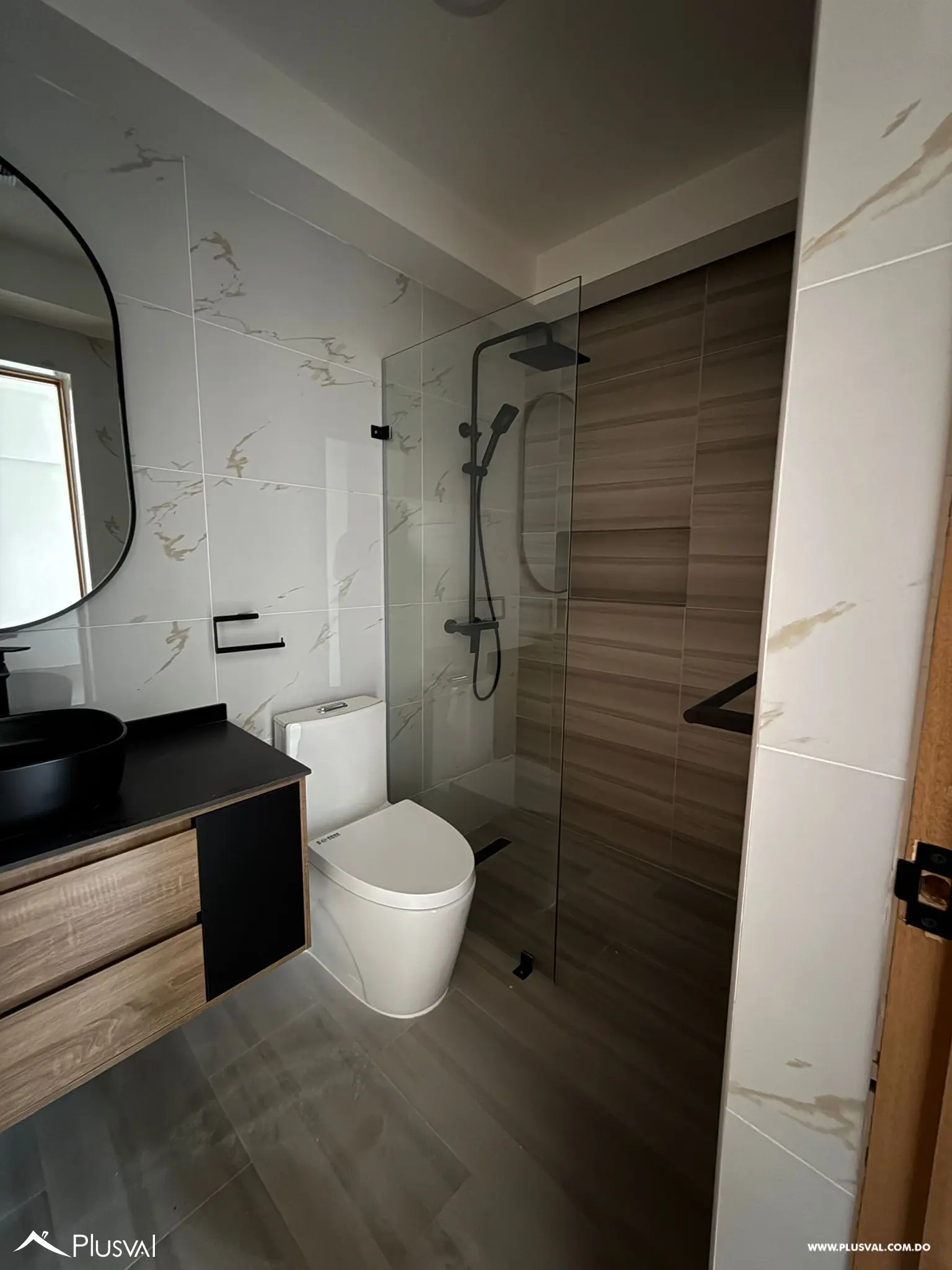 Tu Nuevo Hogar en La Castellana – Moderno y Listo para Estrenar 460616