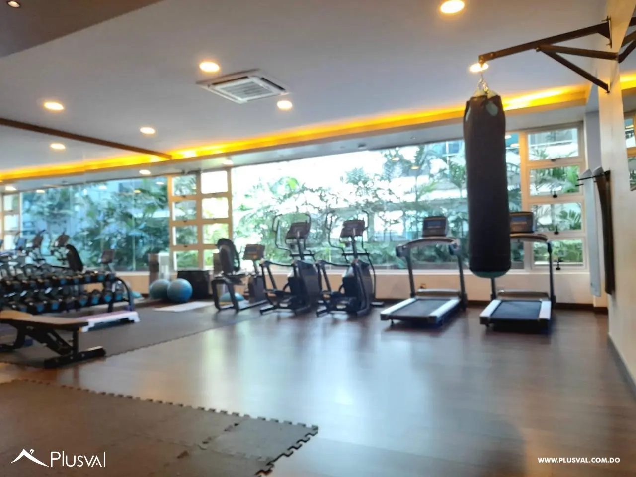 Apartamento en venta con amplios espacios, excelente iluminación natural y amenidades completas 476952