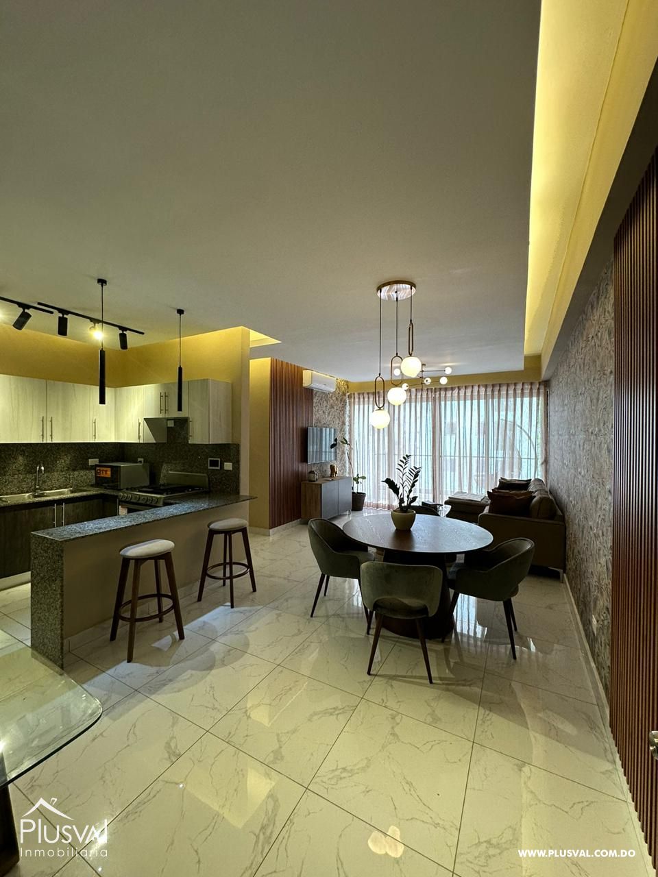 Apartamento de 2 habitaciones  en venta en Evaristo Morales 271963