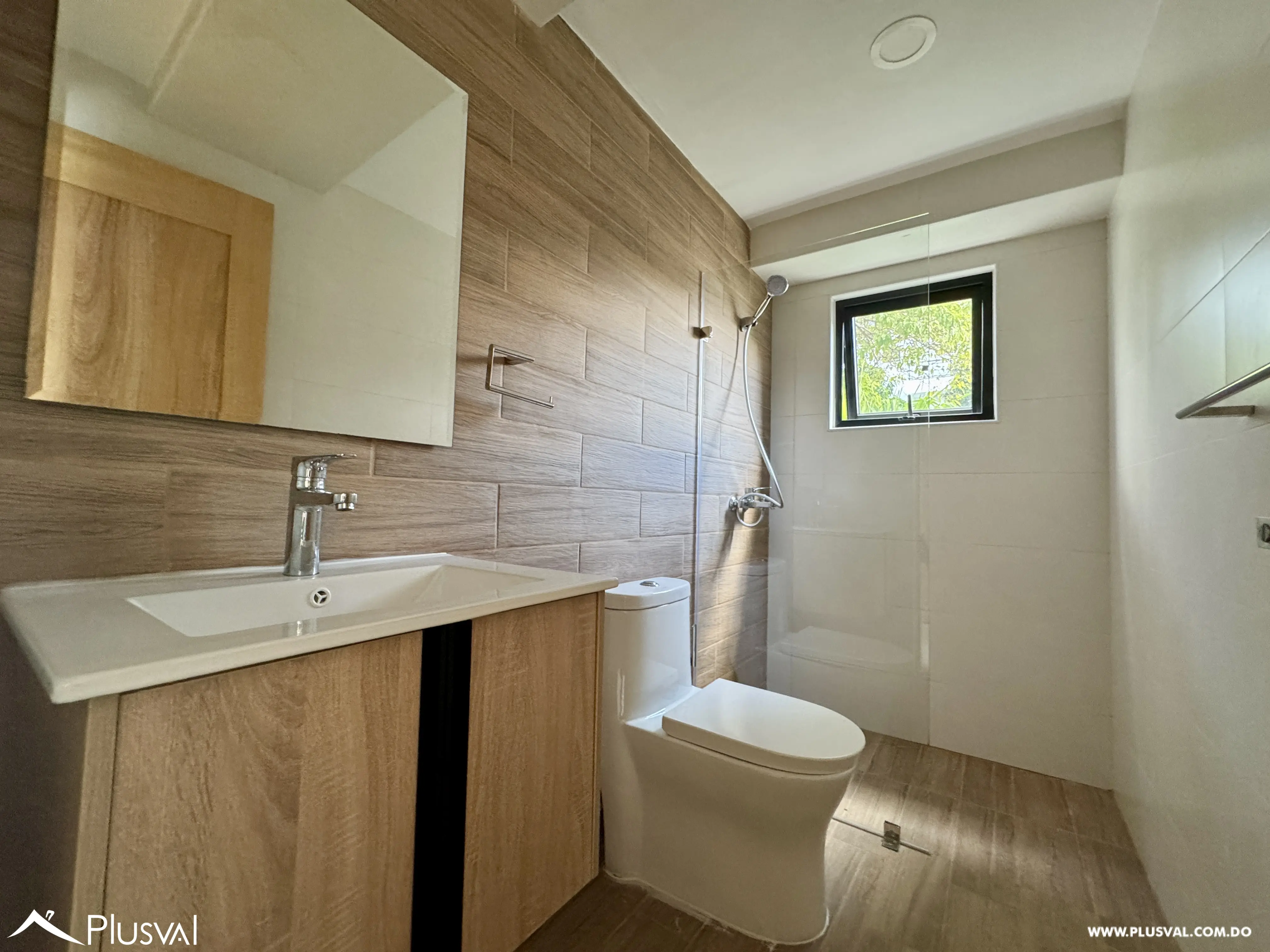 Amplio e iluminado apartamento en zona familiar del Renacimiento en alquiler. 486334