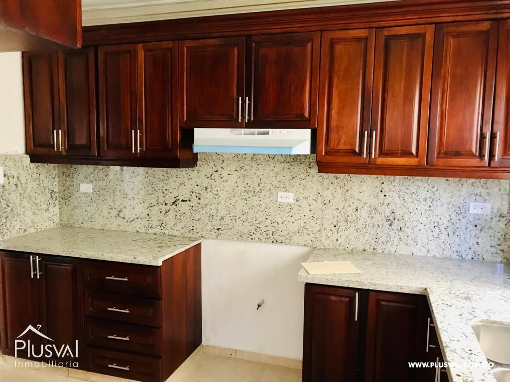 Apartamento en alquiler en Bella Vista, segundo nivel con terraza Amplia 230501