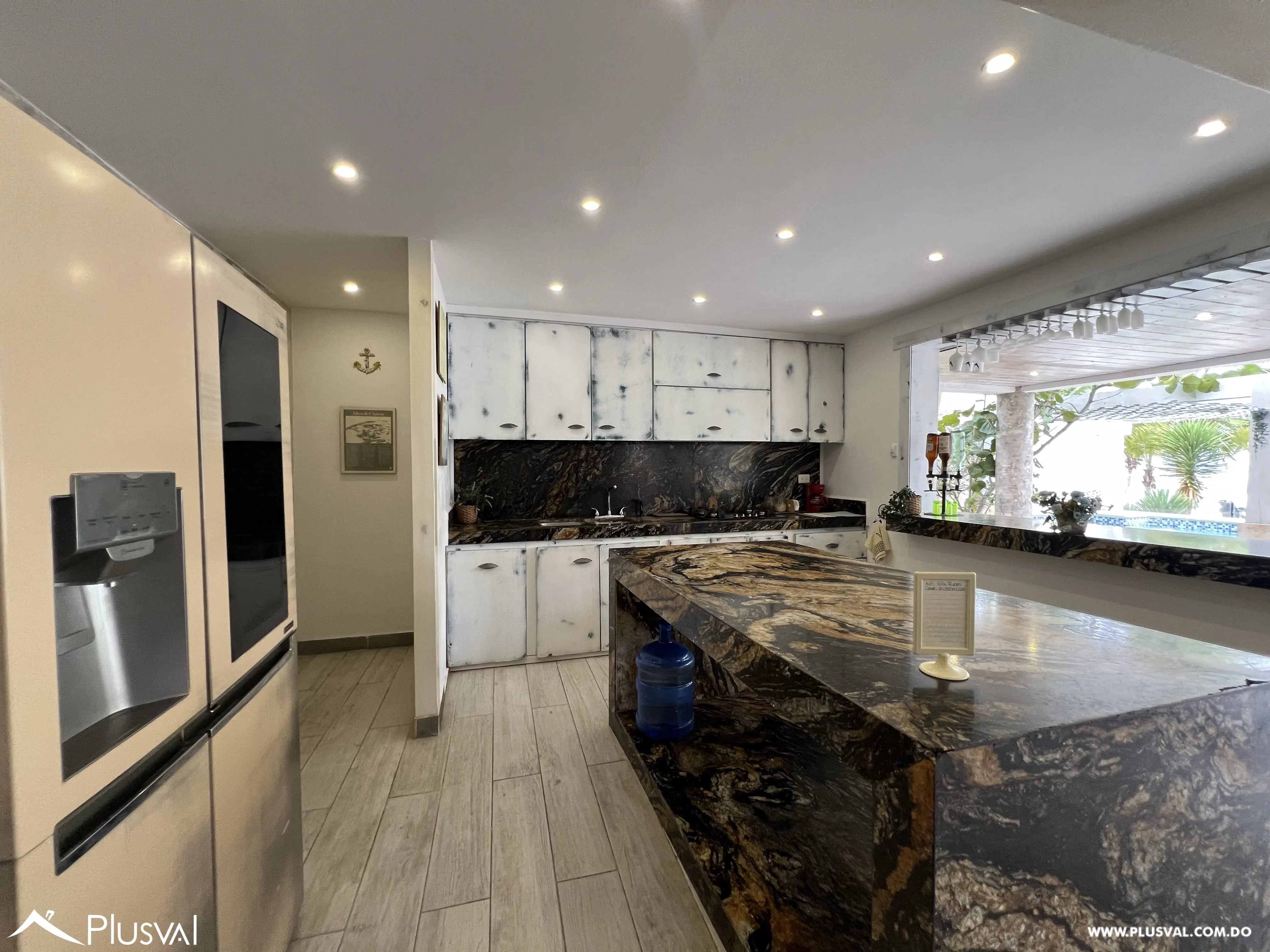 Hermosa villa en Venta en primera línea de playa en Juan Dolio (Guayacanes) 451633
