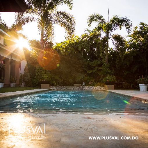 Villa de venta en Metro Country Club totalmente equipada. 235889