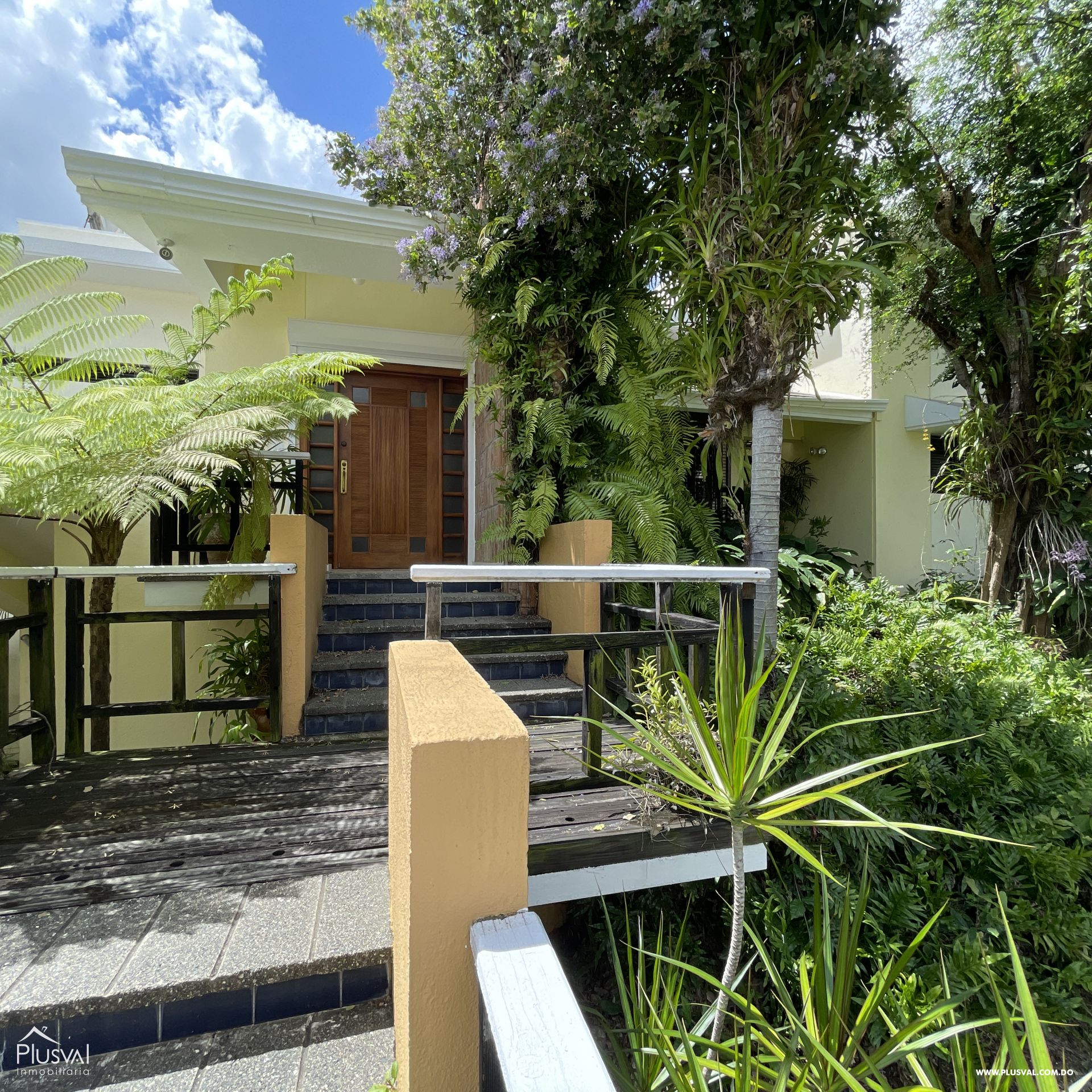 Casa en Venta en Los Ríos, Grandes Espacios, patio y Jardín 215356