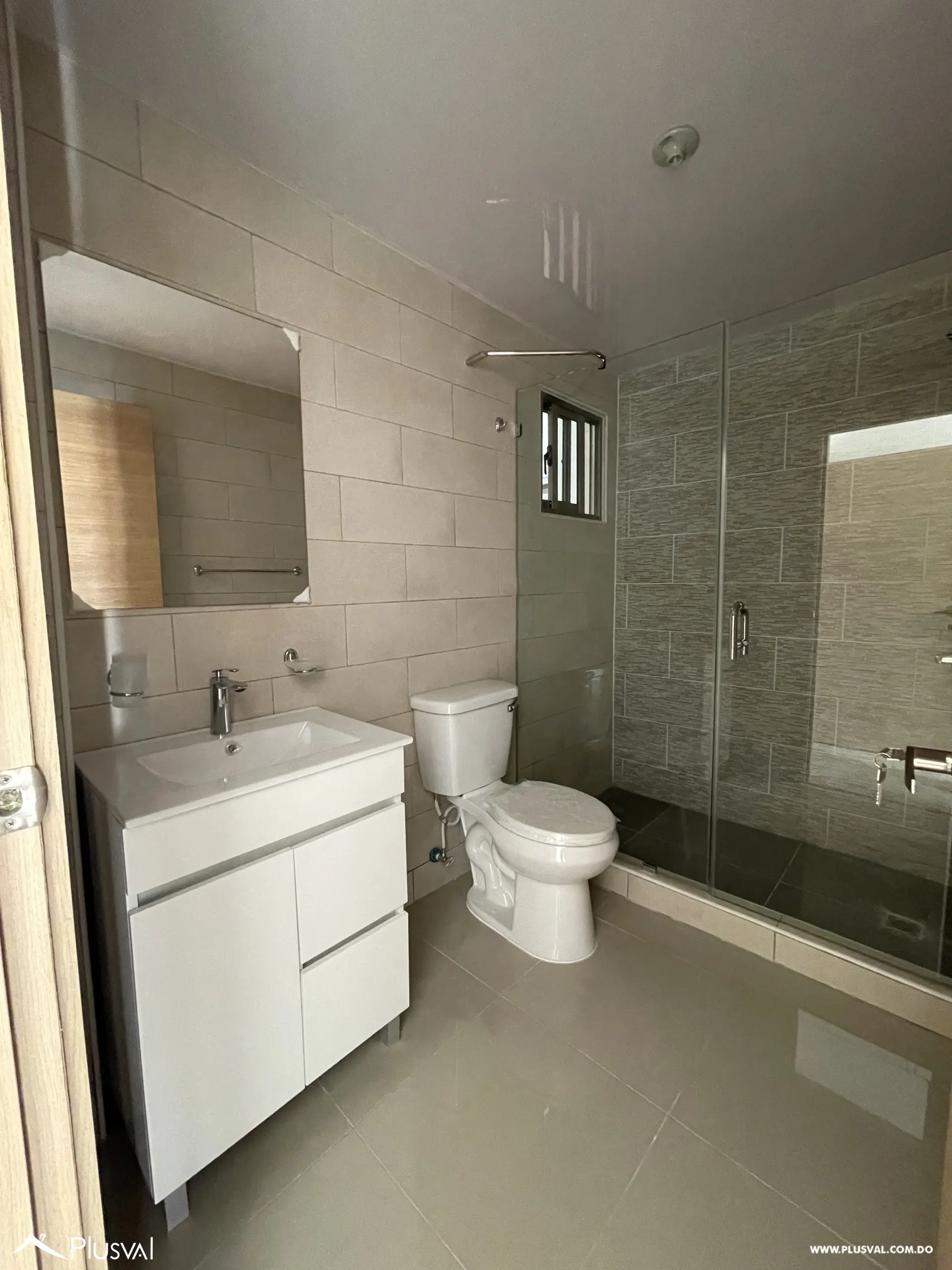 Complejo de  Aptos - Primer Nivel - 3 Habitaciones + Patio 528110