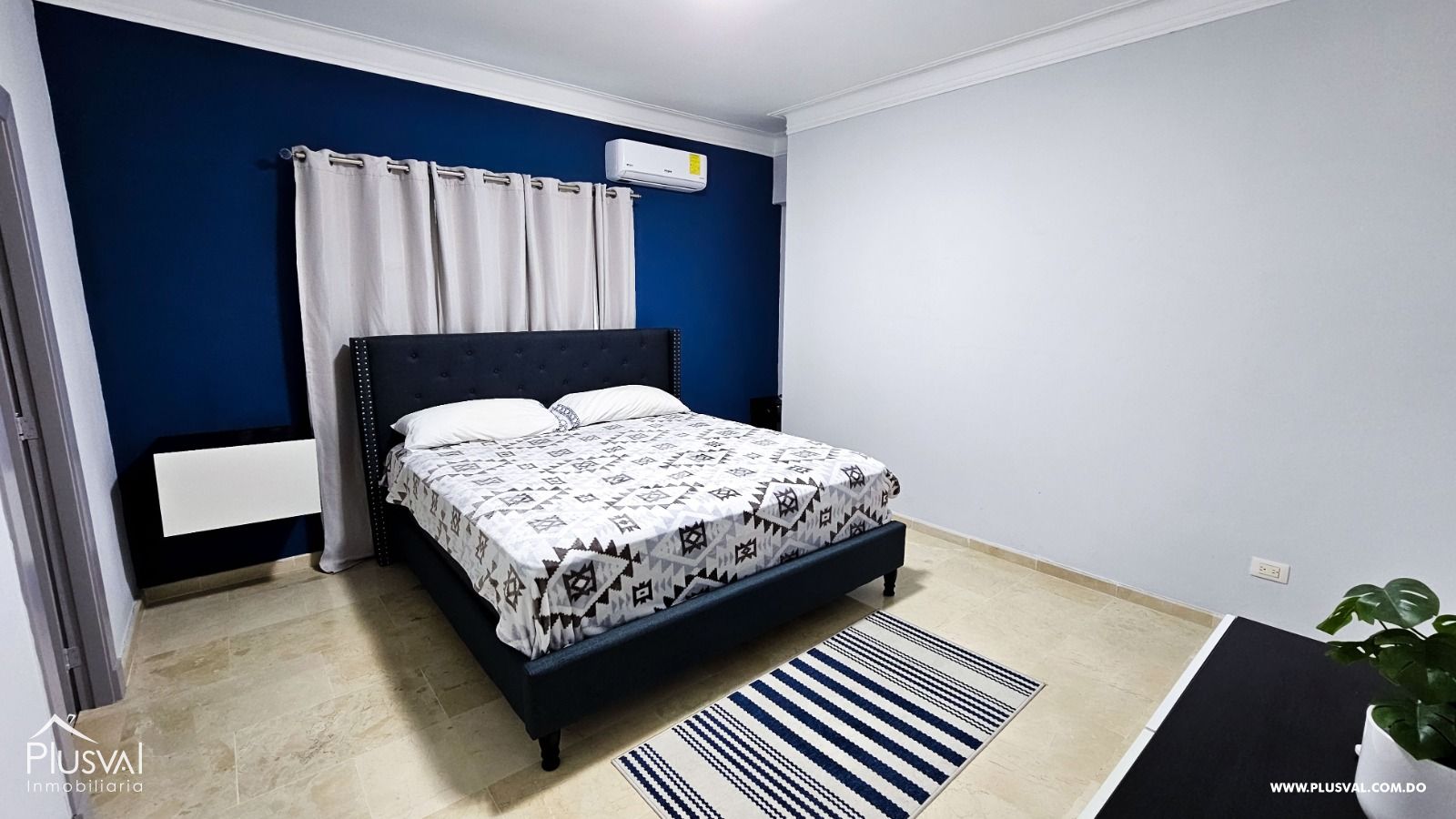Apartamento Amueblado en Alquiler en Evaristo Morales 320203