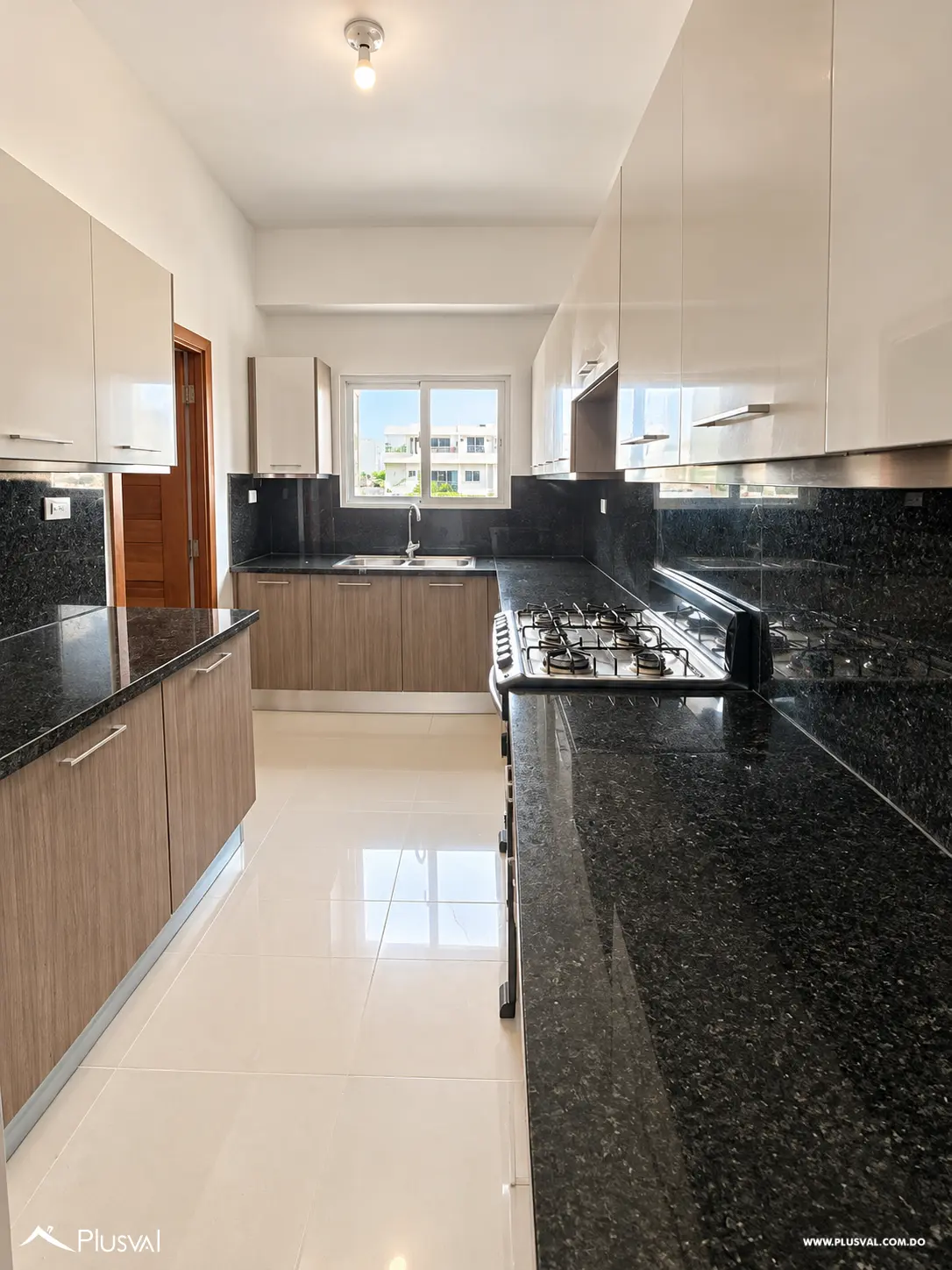 Apartamento de 2 habitaciones en alquiler en Evaristo Morales 533728