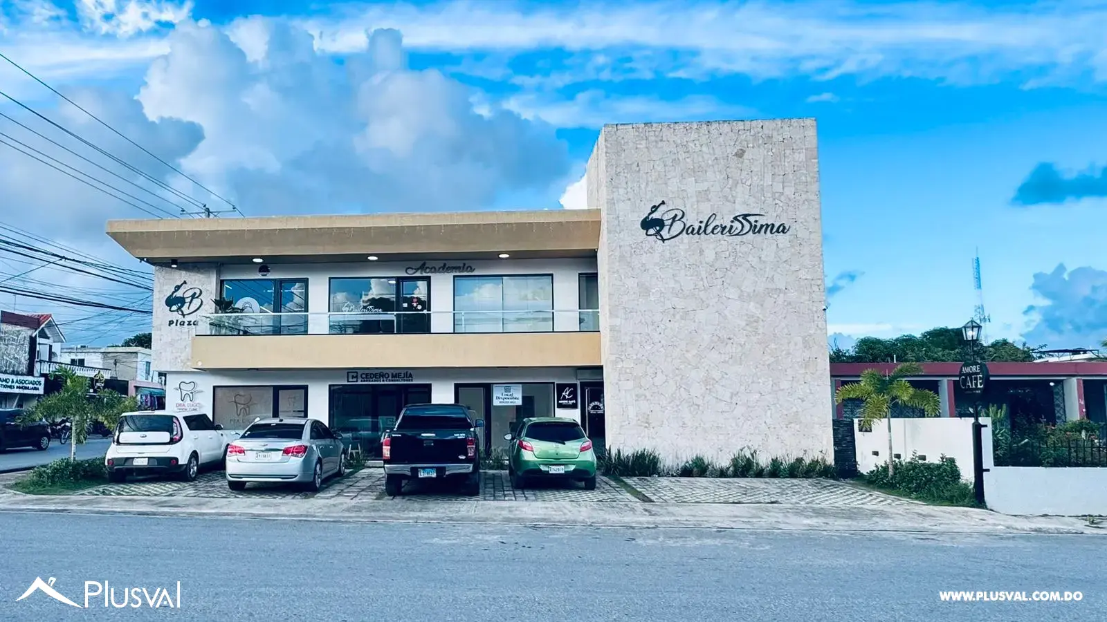 Amplio local comercial 523508