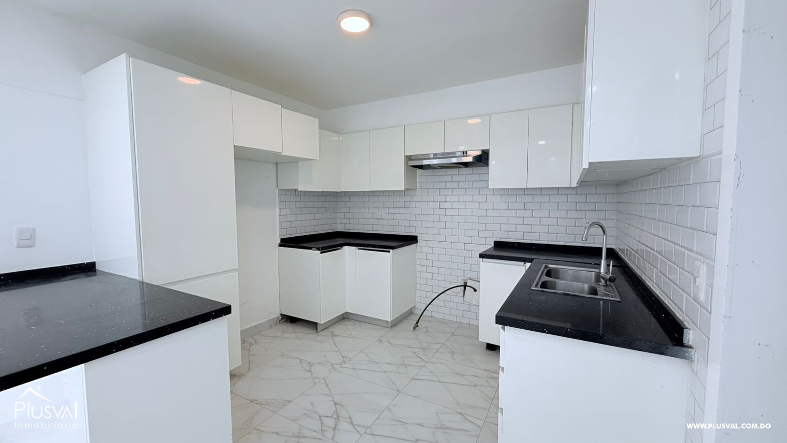 Venta de apartamento amplio y moderno en Santo Domingo Este 476573