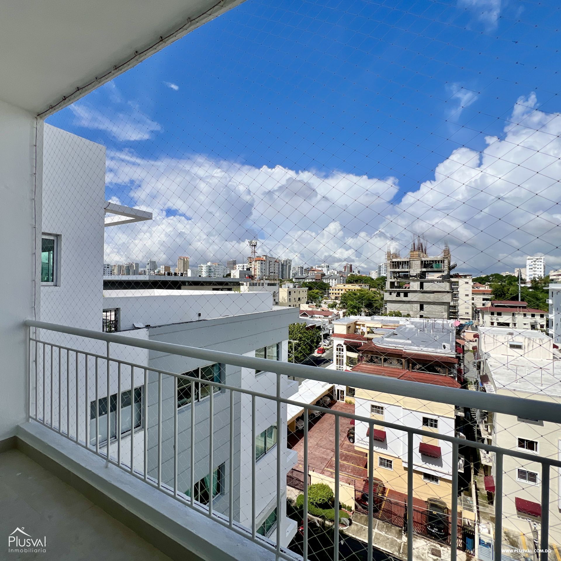 Penthouse en Alquiler en Gazcue con Vista al Mar 393757
