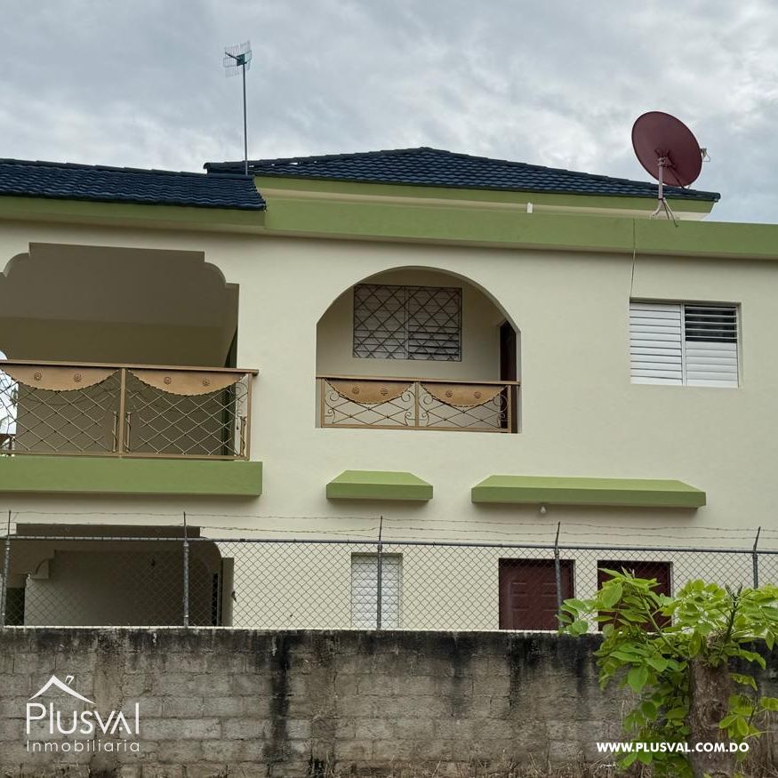 Casa de dos niveles con local comercial Adjunto, La Vega 401182