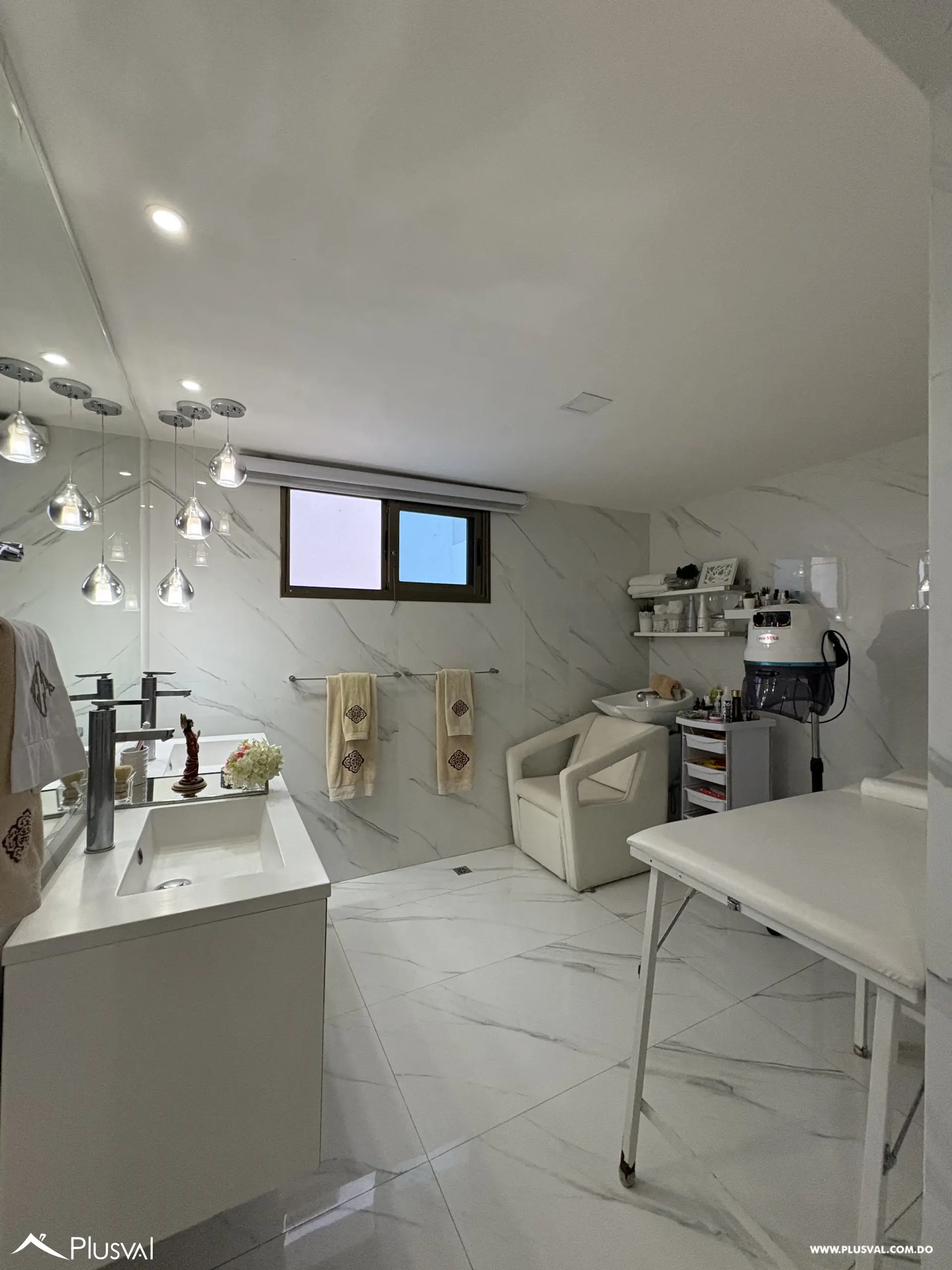 Excelente apartamento en Naco con 5 parqueos y muy buenas áreas sociales 480287