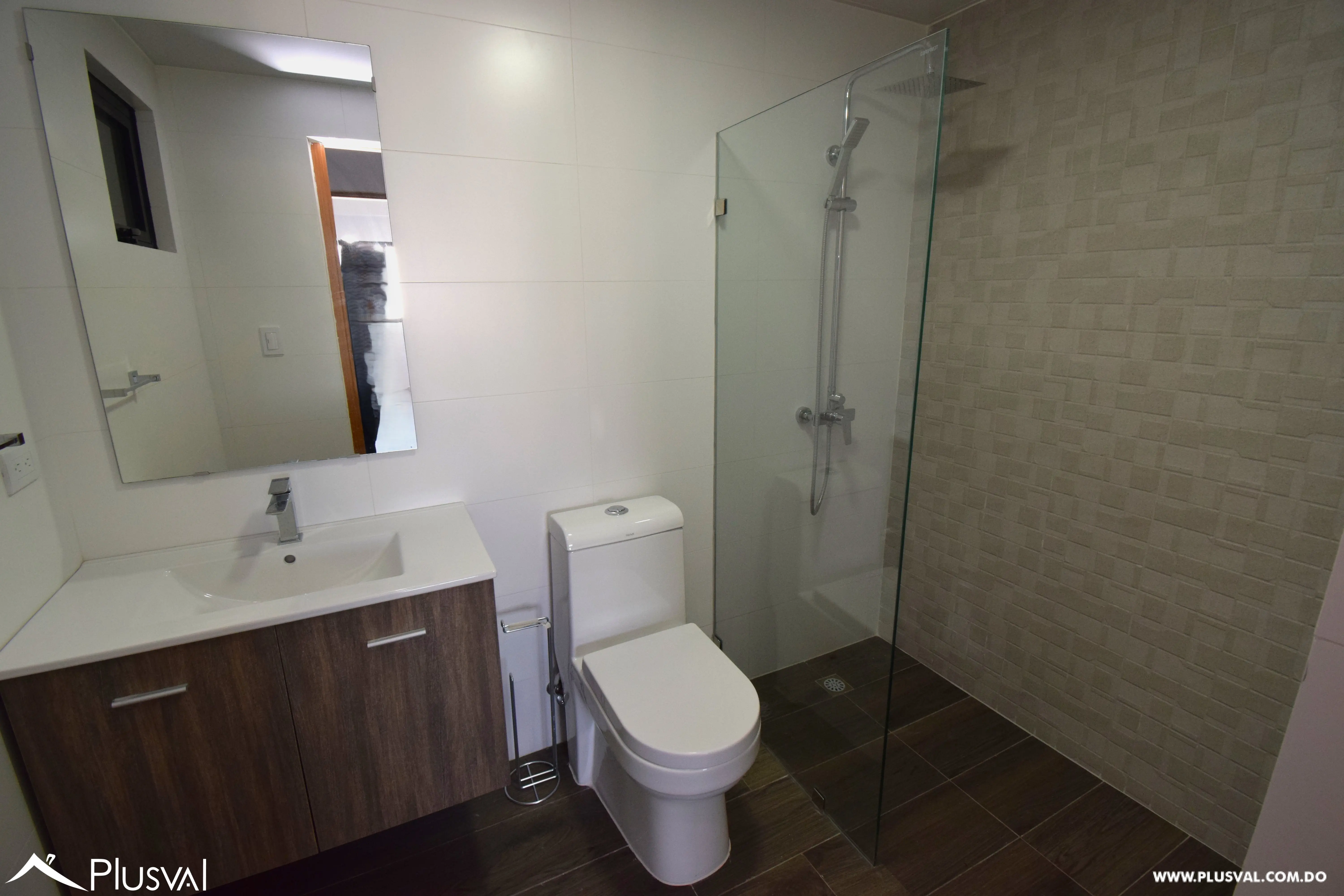 Apartamento en alquiler de 2 habitaciones mas estudio 487652