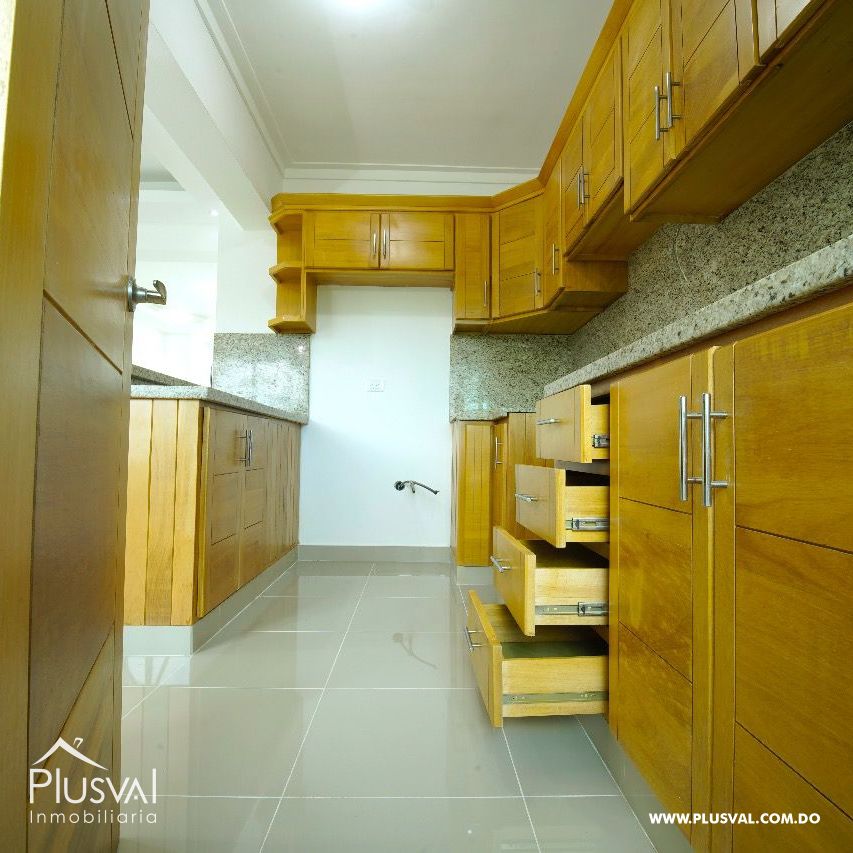 Apartamento en Zona Oriental  listo. 233681