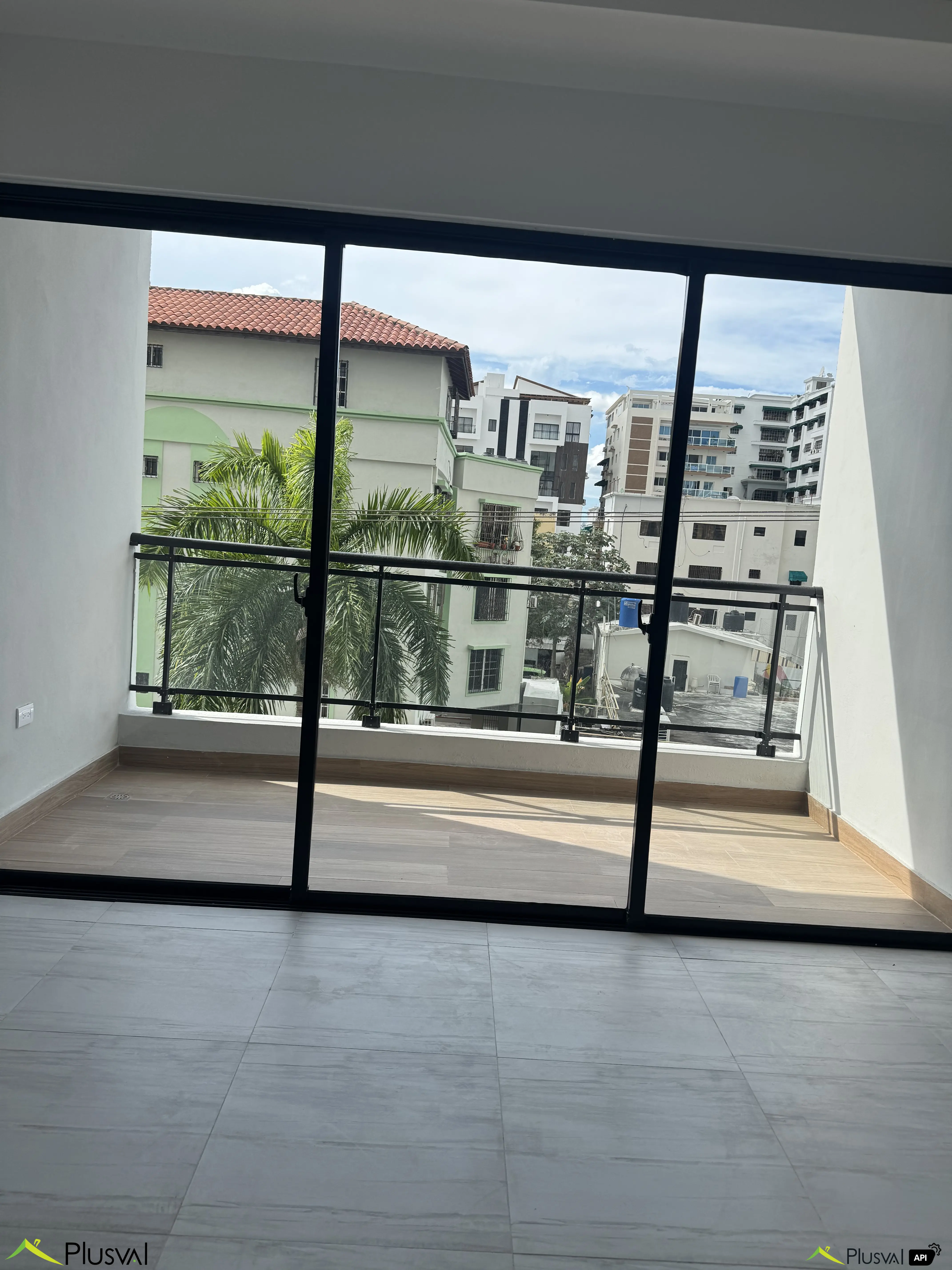 Alquiler de excelente apartamento en Evaristo Morales 451327