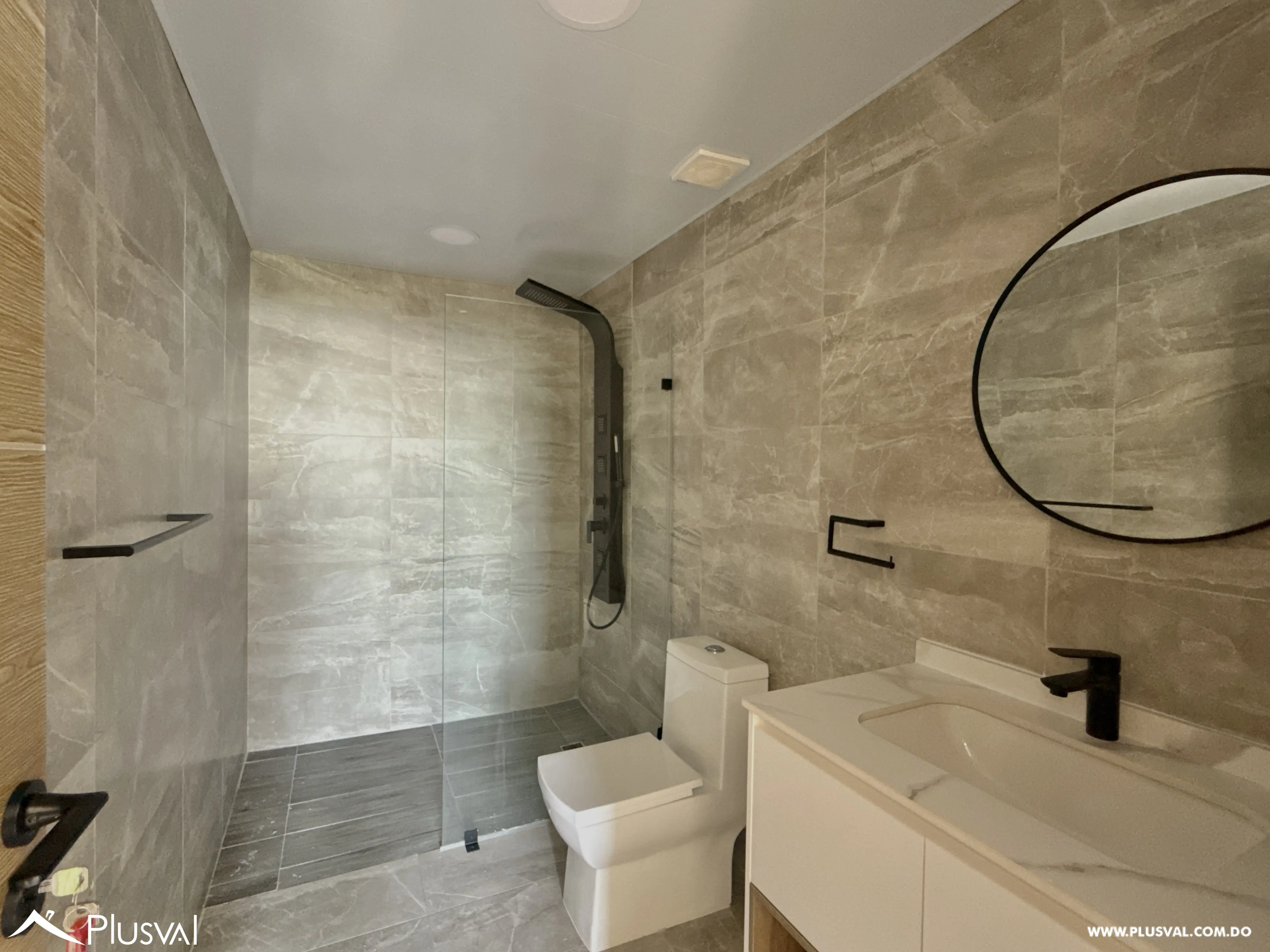 Apartamento 2 habitaciones con Vista al Mar y 2 parqueos en Alquiler en La Esperilla 478254