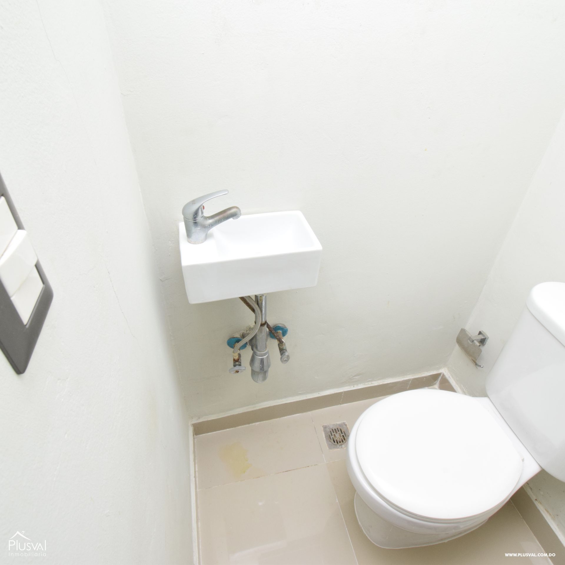 Apartamento en alquiler amueblado en la Av Rómulo Betancourt 157052