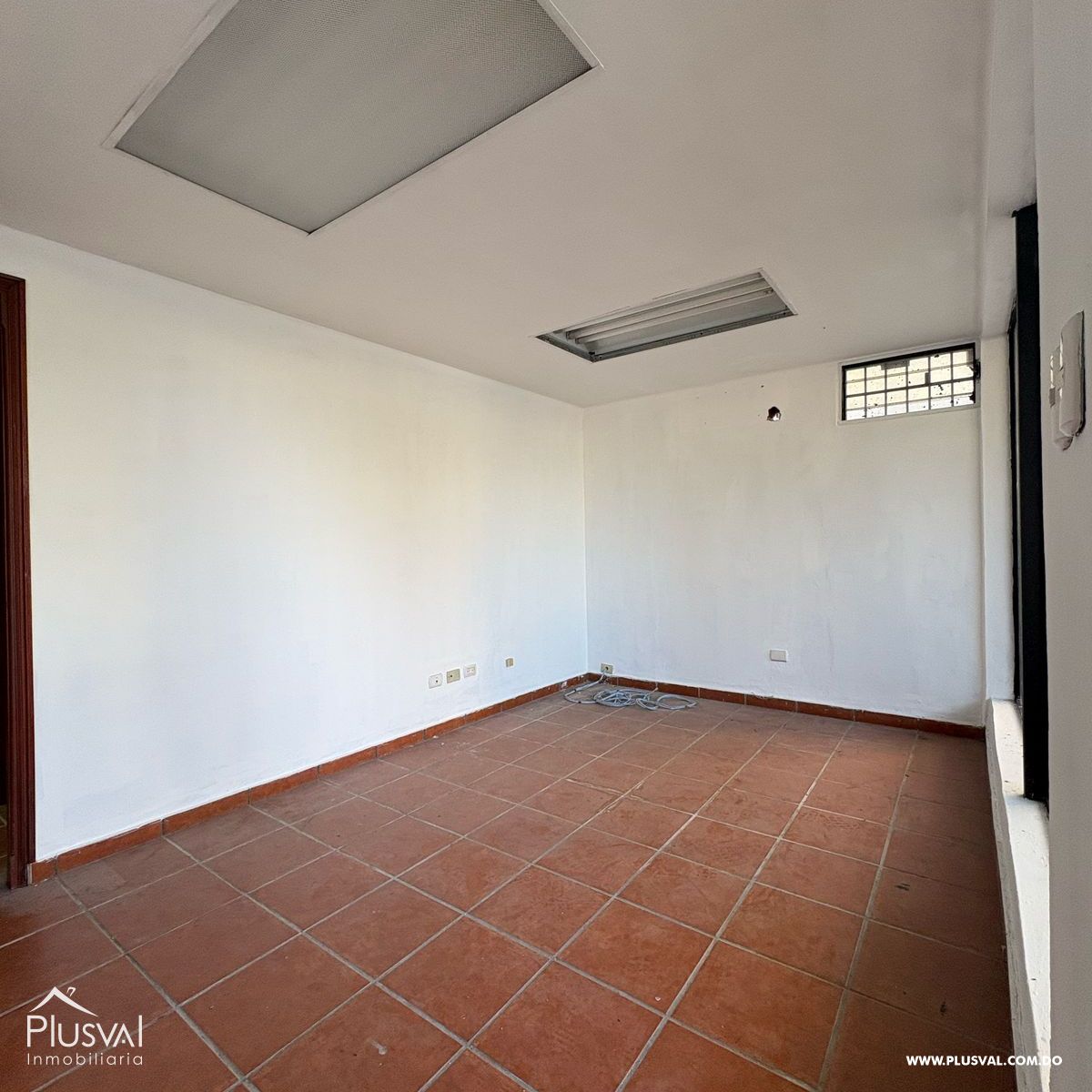 Local de Primer Nivel ideal para almacenamiento 423177