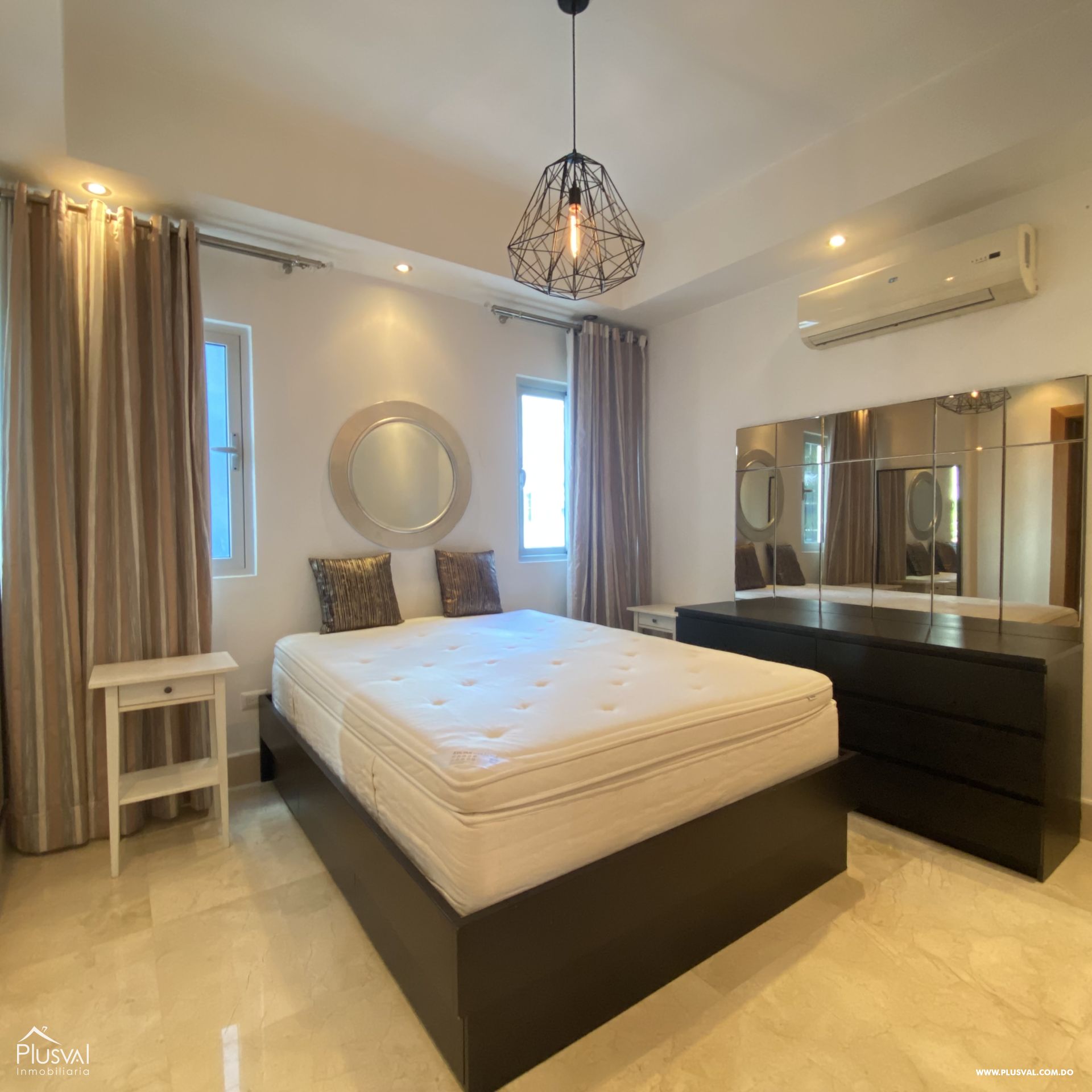 Alquilo Excelente Apartamento en el Corazón  Piantini 430617
