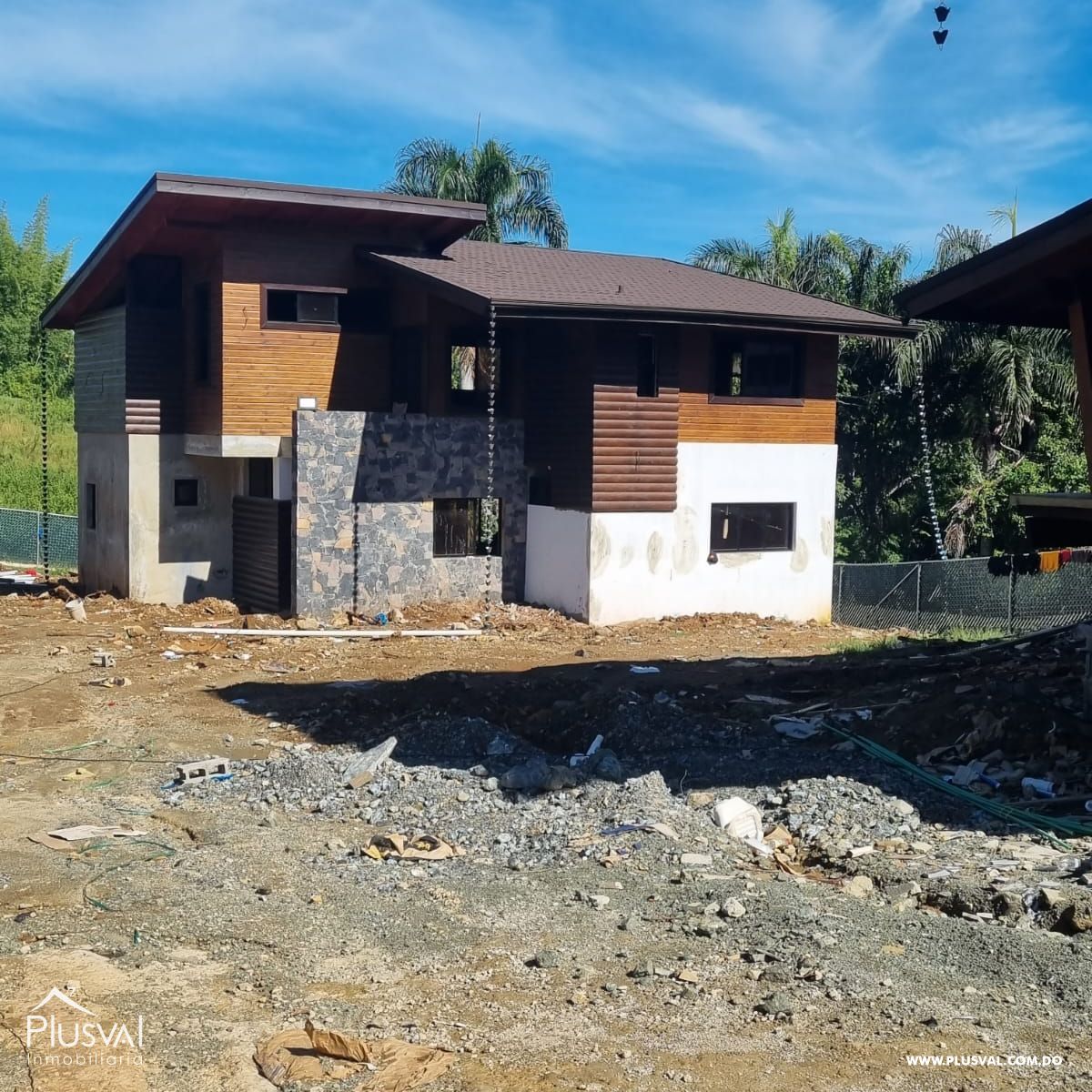 Villa en Venta en Jarabacoa, Residencial Cerrado (Founders) 244845