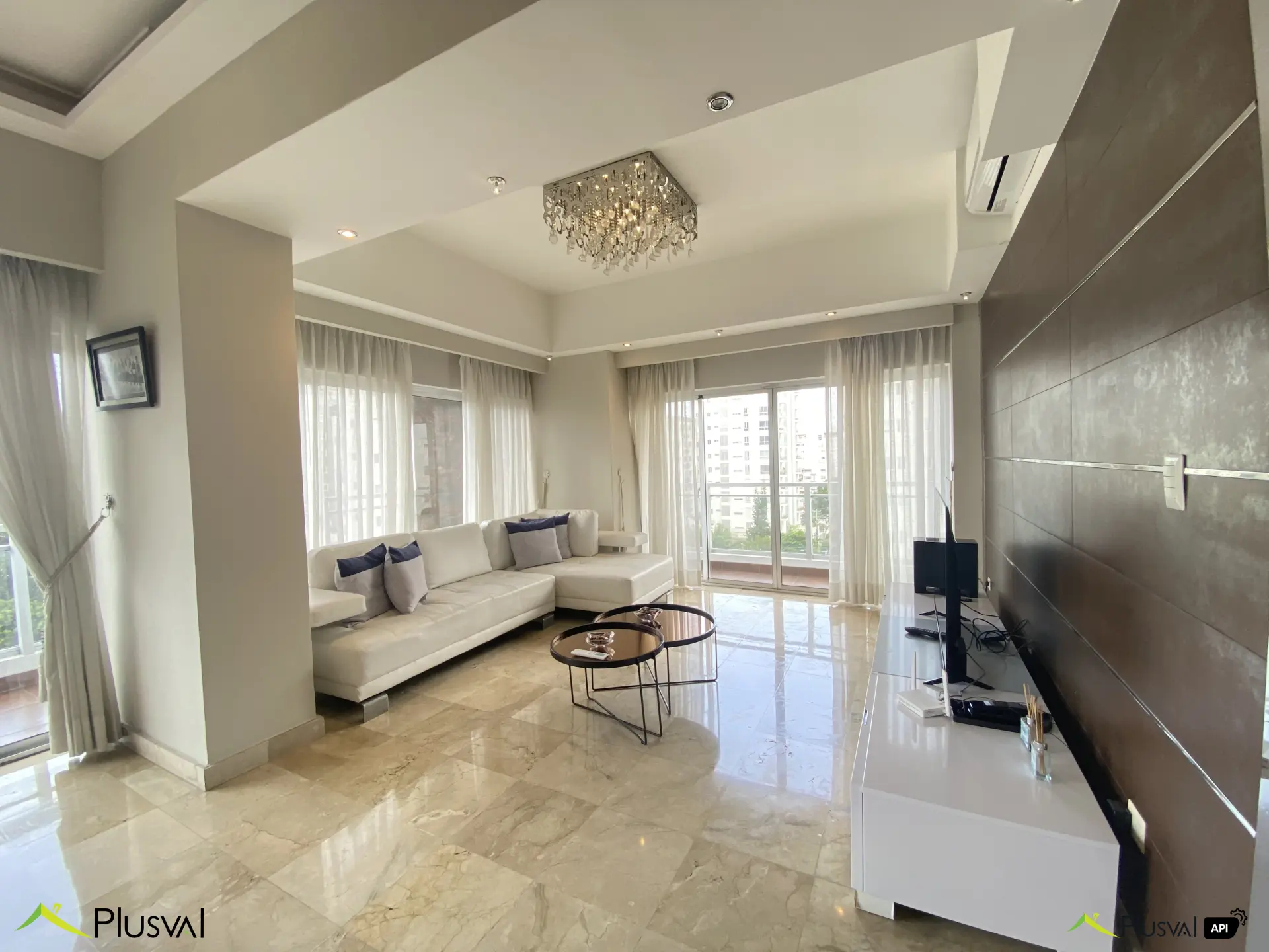 Apartamento en alquiler Totalmente Amueblado en Evaristo Morales 445318