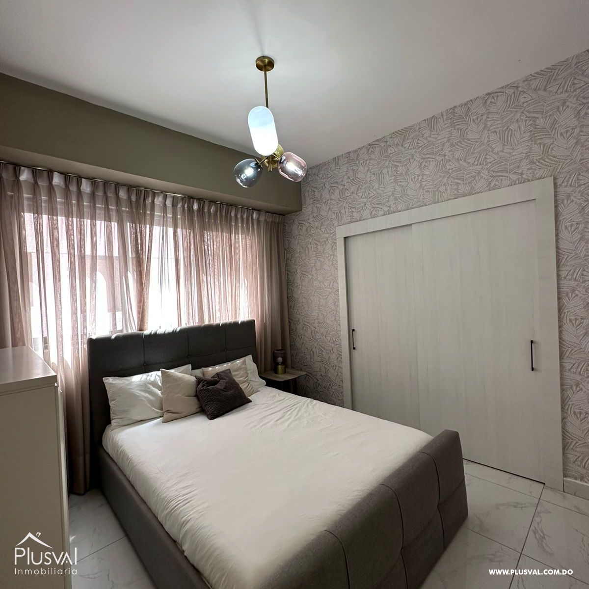 Apartamento de 2 habitaciones AMUEBLADO en alquiler en Evaristo Morales 272036