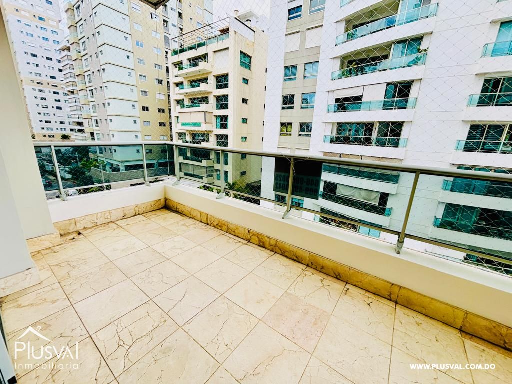 Alquiler de apartamento con amplio balcón en Piantini 344439