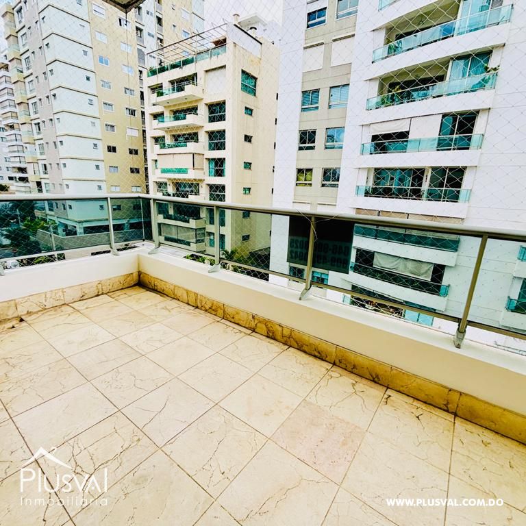 Alquiler de apartamento con amplio balcón en Piantini 344439