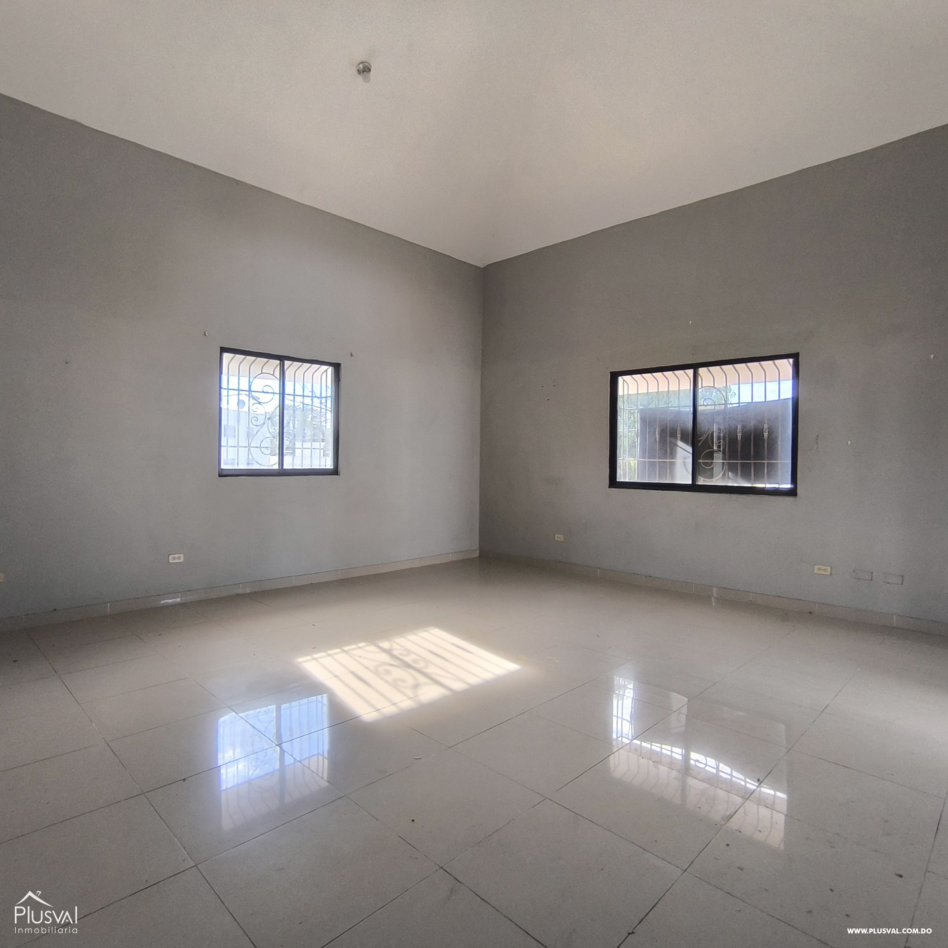 Casa en venta de dos niveles en Km 14 Autopista Duarte 422747