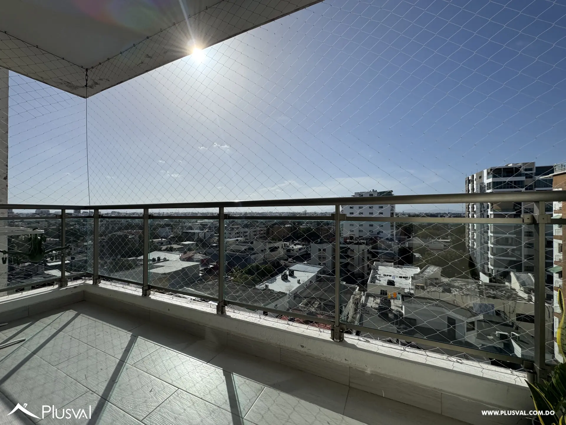 Apartamento en alquiler en torre moderna con vista a la ciudad | 3 habitaciones 530628