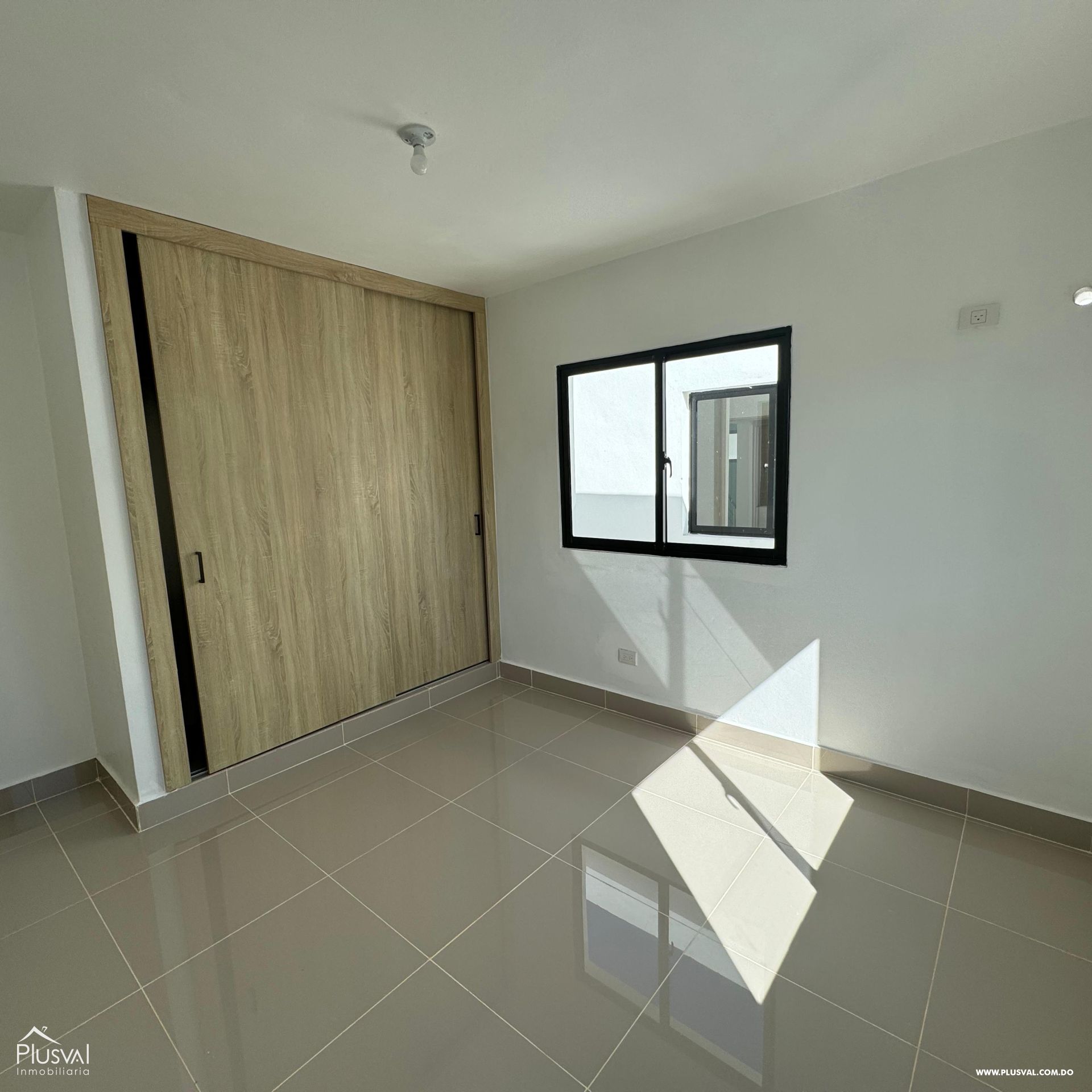 Villa de dos niveles con Piscina en venta ubicada en el corazón de Cabarete, a pocos minutos de la playa 385513