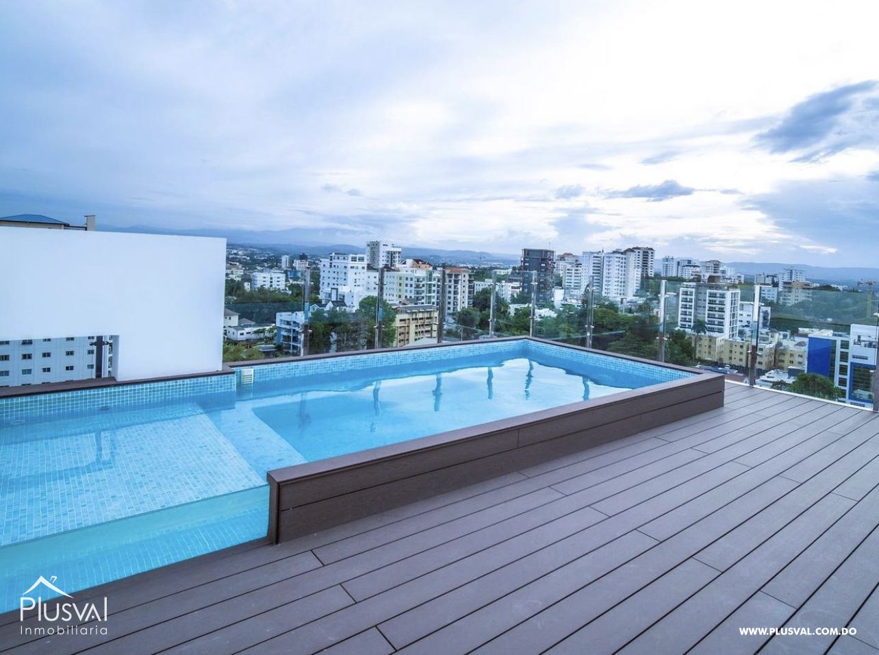 Apartamento amueblado en venta en La Esmeralda 463323
