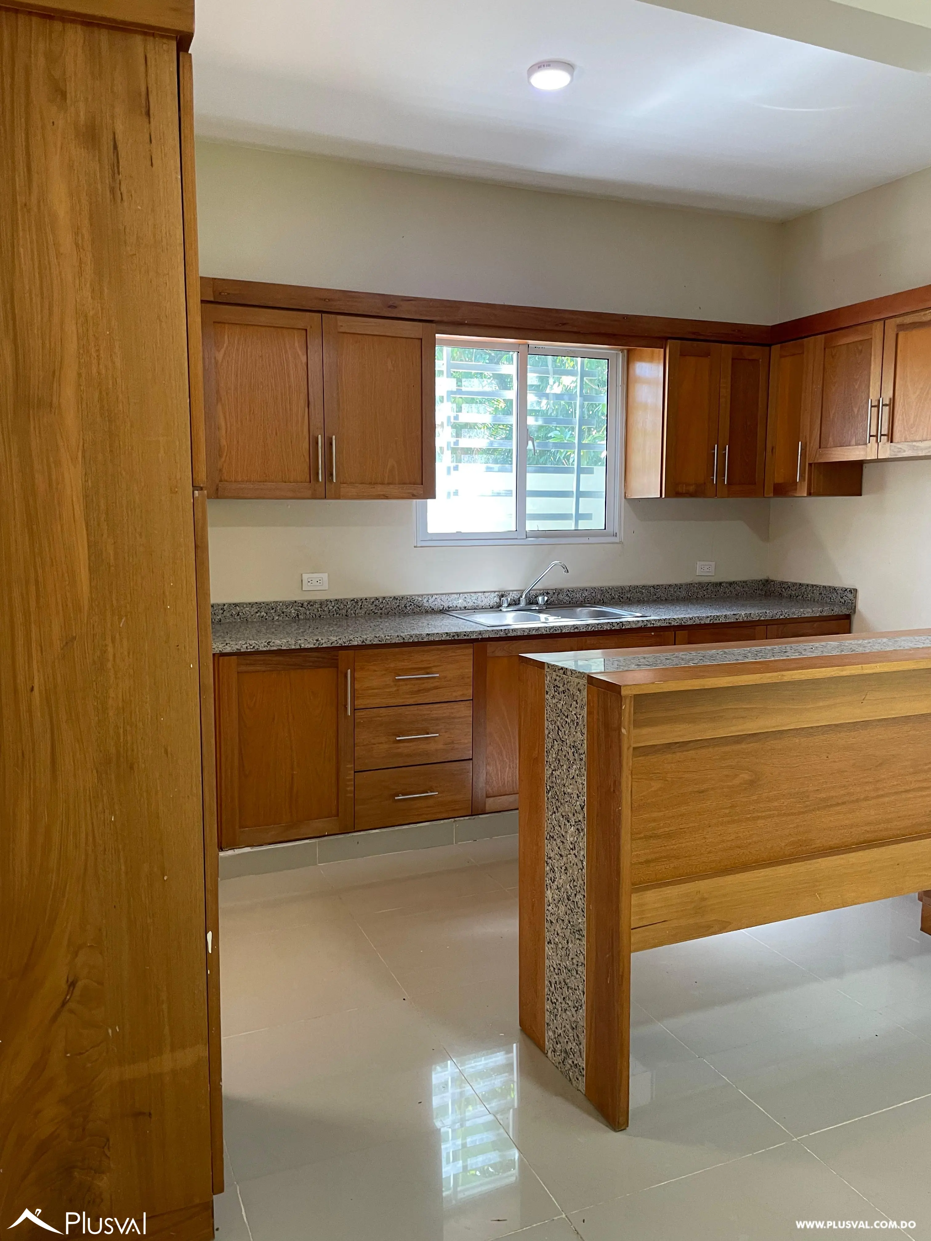 Casa en La Vega con 3 habitaciones más cuarto de servicio 454807